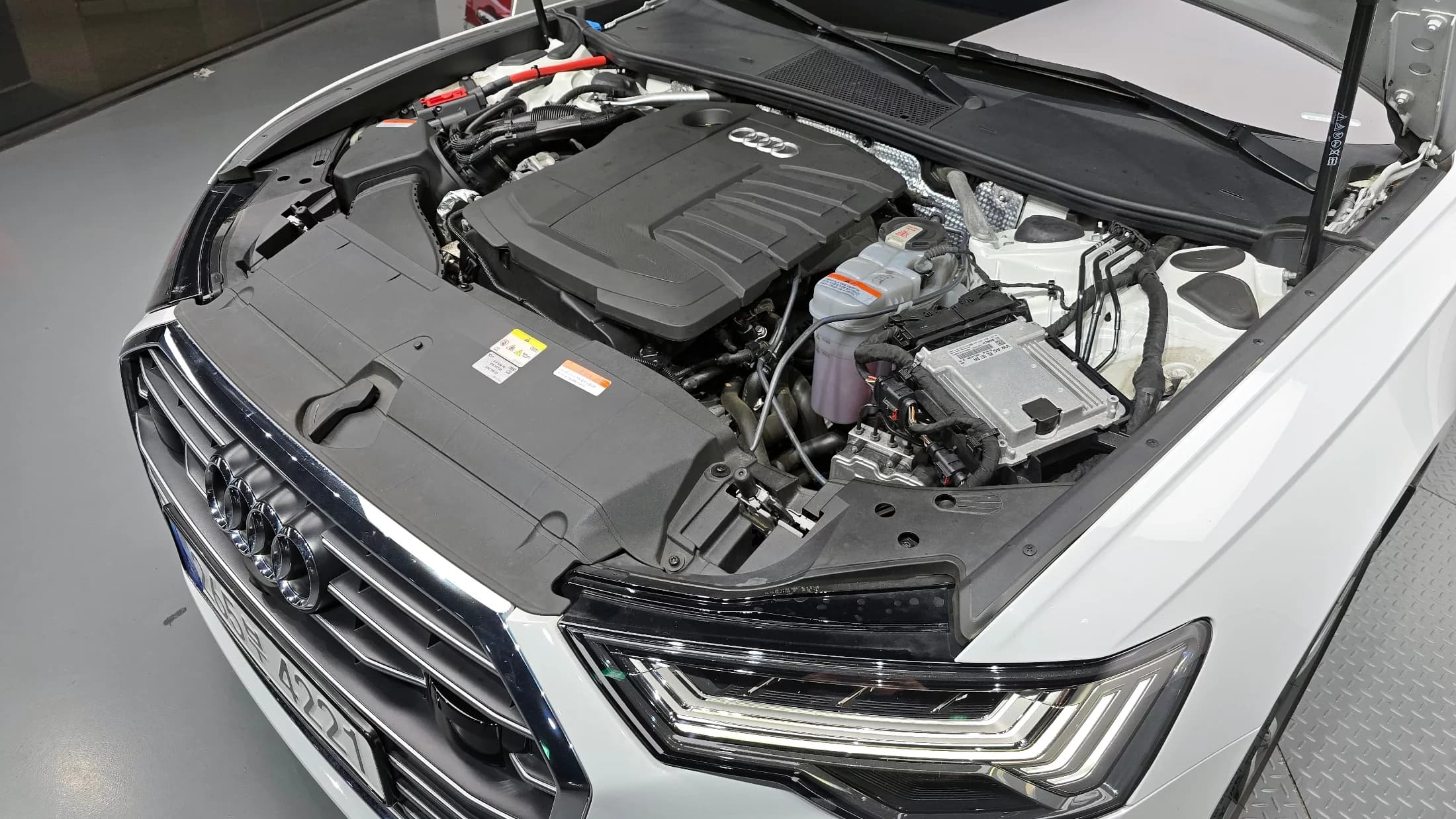 Audi A6 40 TDI Premium, 2023 г. 51103 км. — фото 6