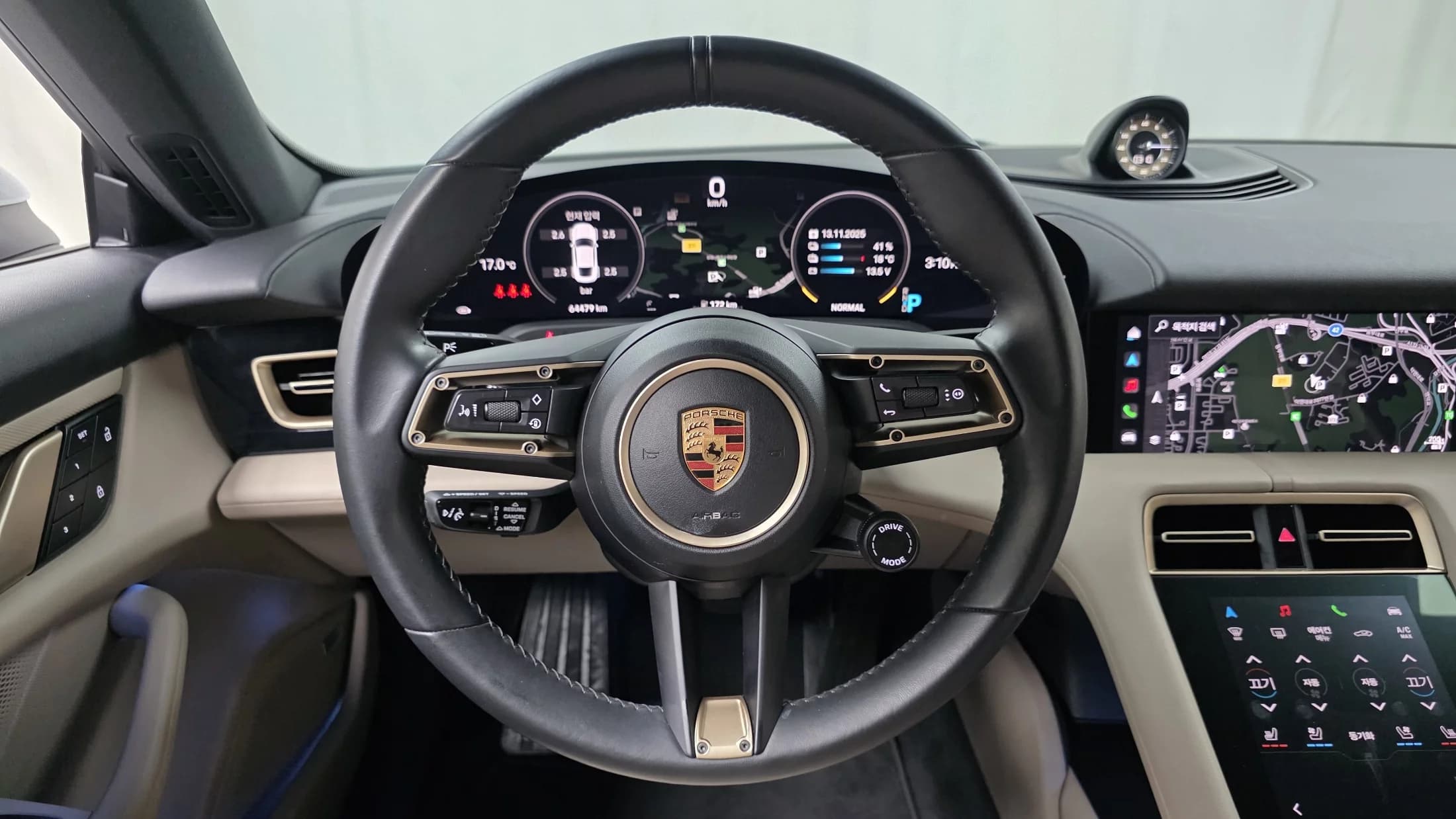 Porsche TAYCAN Base, электромобиль, 2022 г. 64608 км. — фото 14