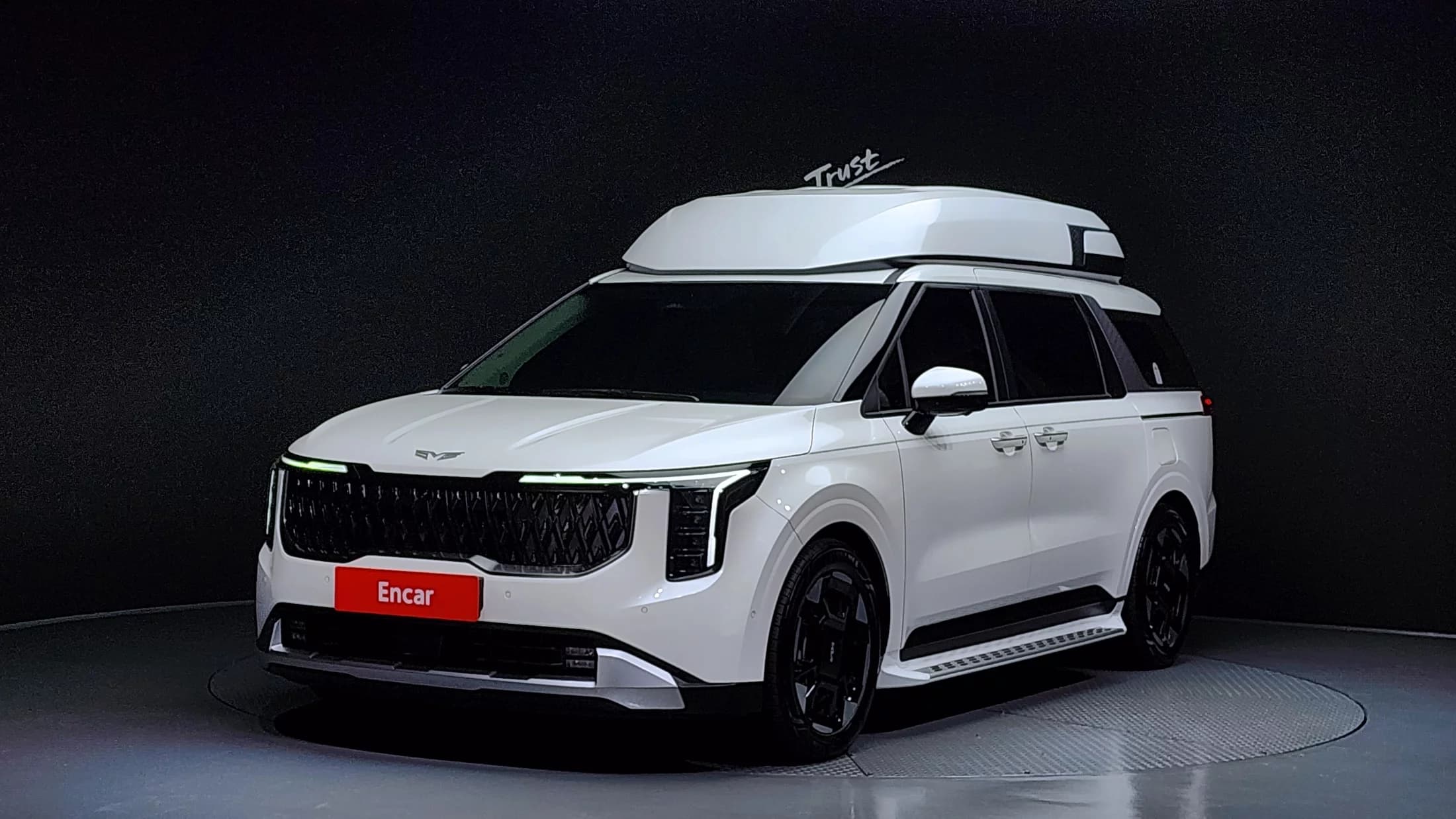Kia Carnival Gasoline 9-Seater Hi Limousine (7-seater Limousine(Special vehicle), 2024 г. 16899 км.