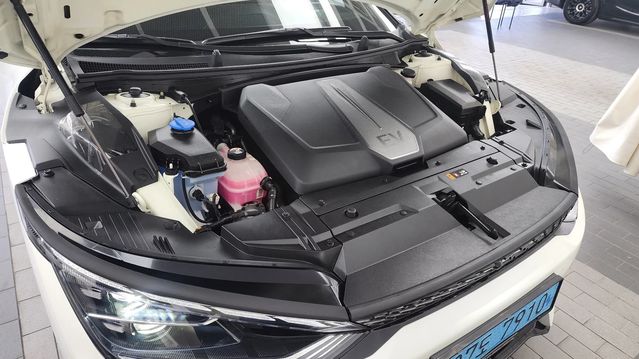 Kia EV6 Long Range GT Line, электромобиль, 2021 г. 77982 км. — фото 6