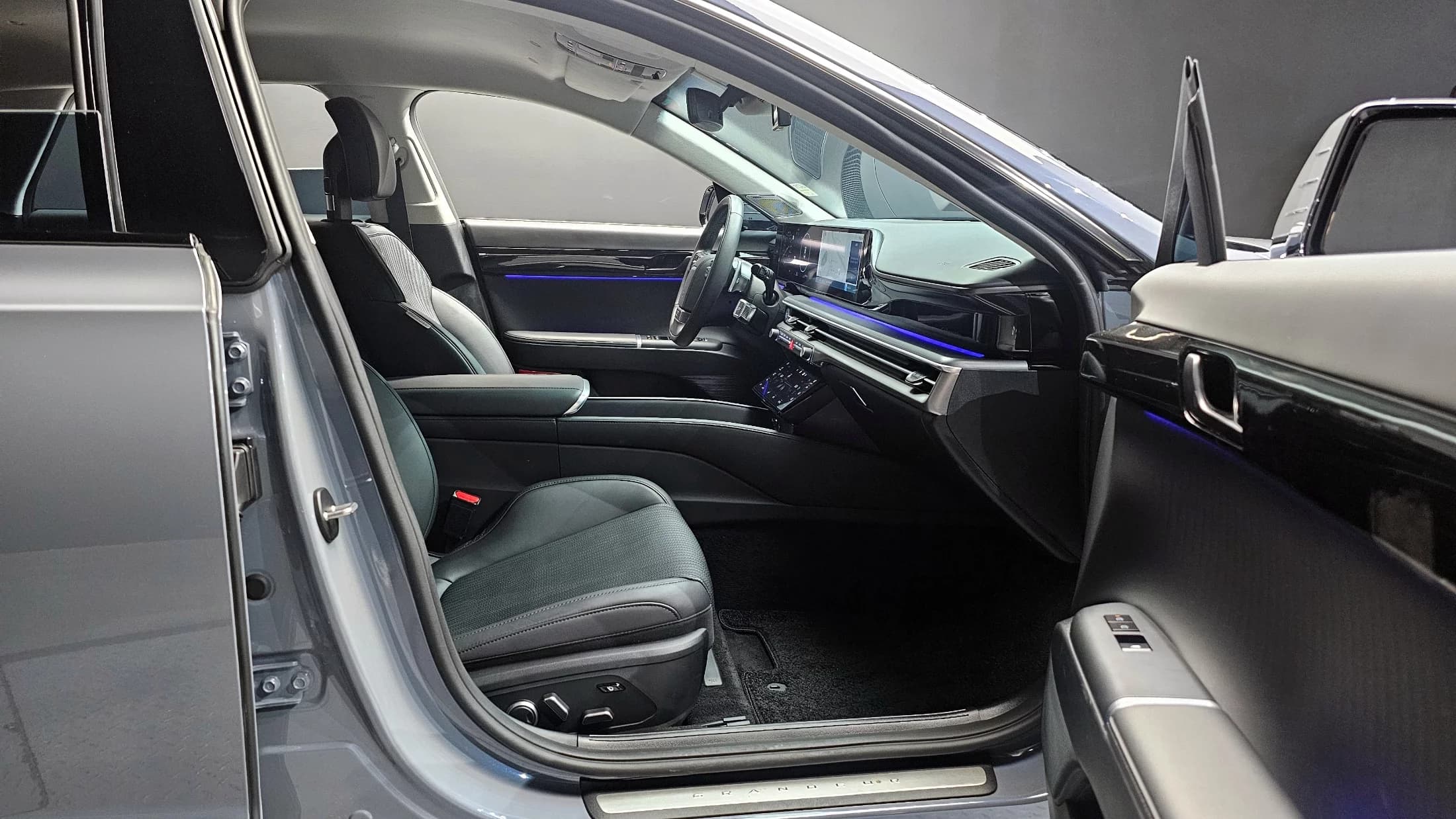 Hyundai Grandeur 2,5 Gasoline 2WD Calligraphy, 2024 г. 24506 км. — фото 10