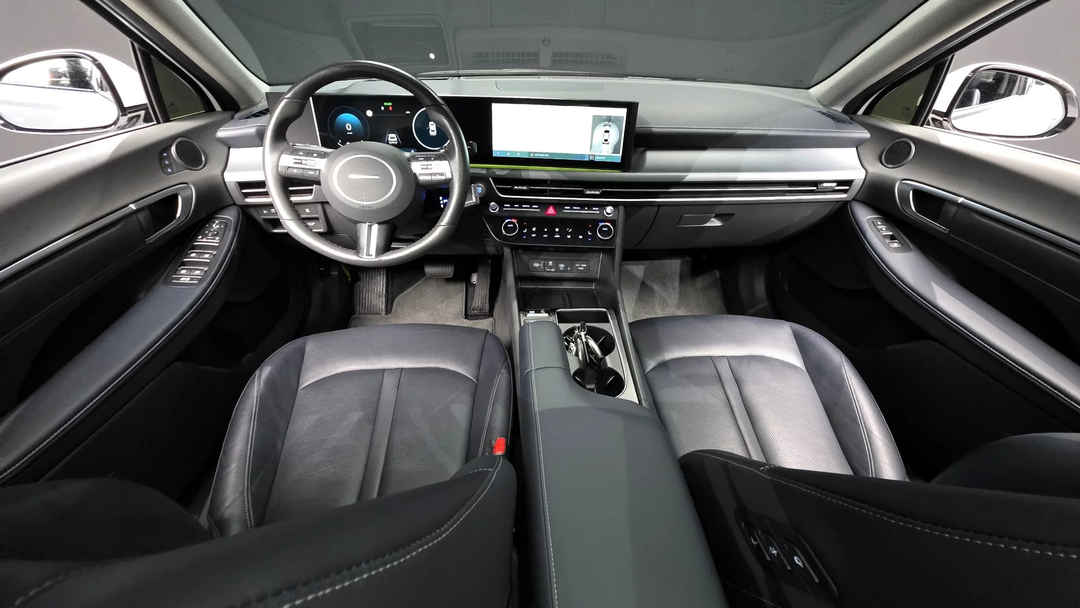 Hyundai Sonata 2.0 Exclusive, 2024 г. 24219 км. — фото 7