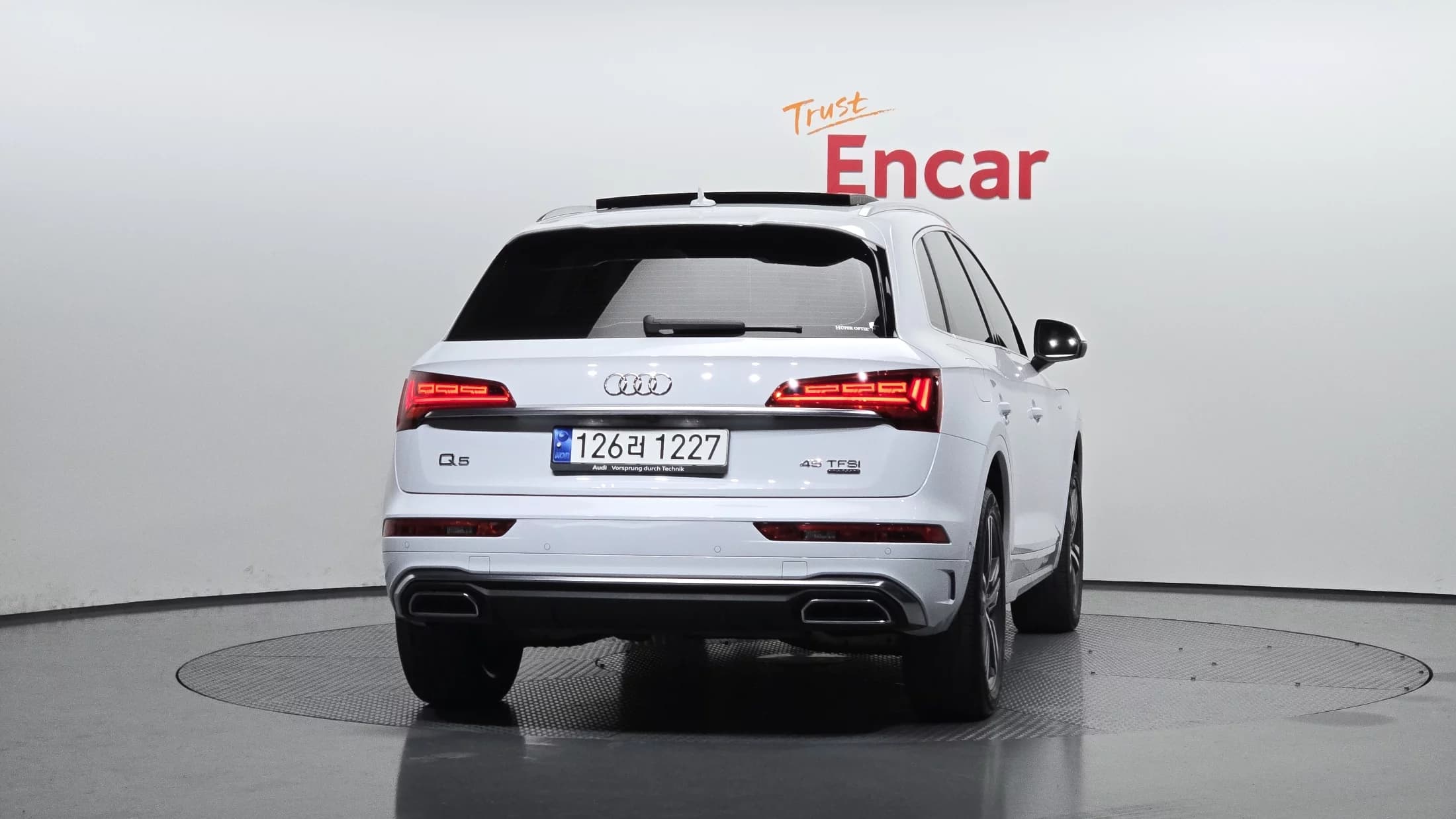 Audi Q5 45 TFSI Quattro Premium, 2023 г. 22275 км. — фото 4