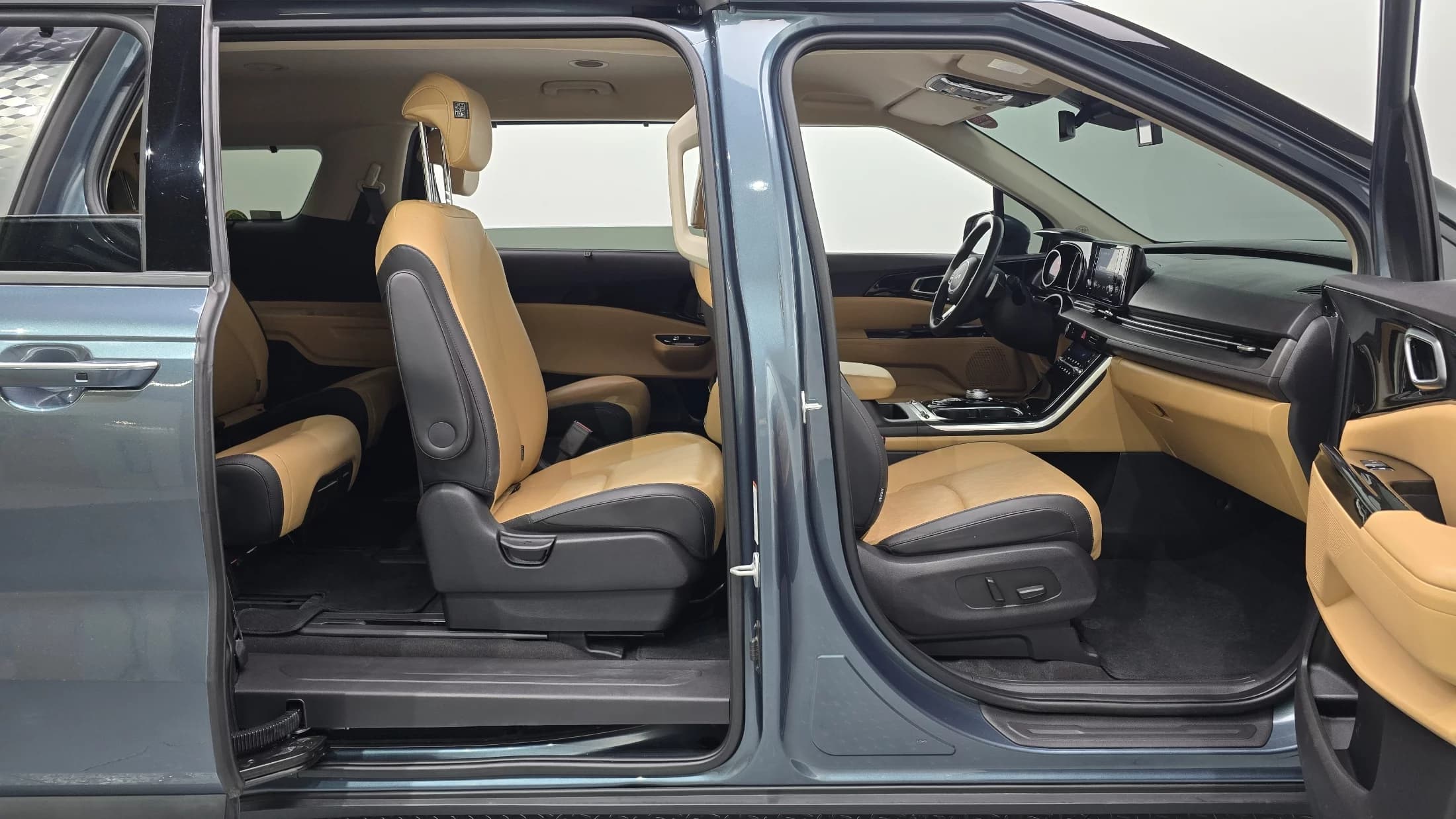 Kia Carnival Gasoline 9-Seater Noblesse, 2023 г. 9308 км. — фото 11