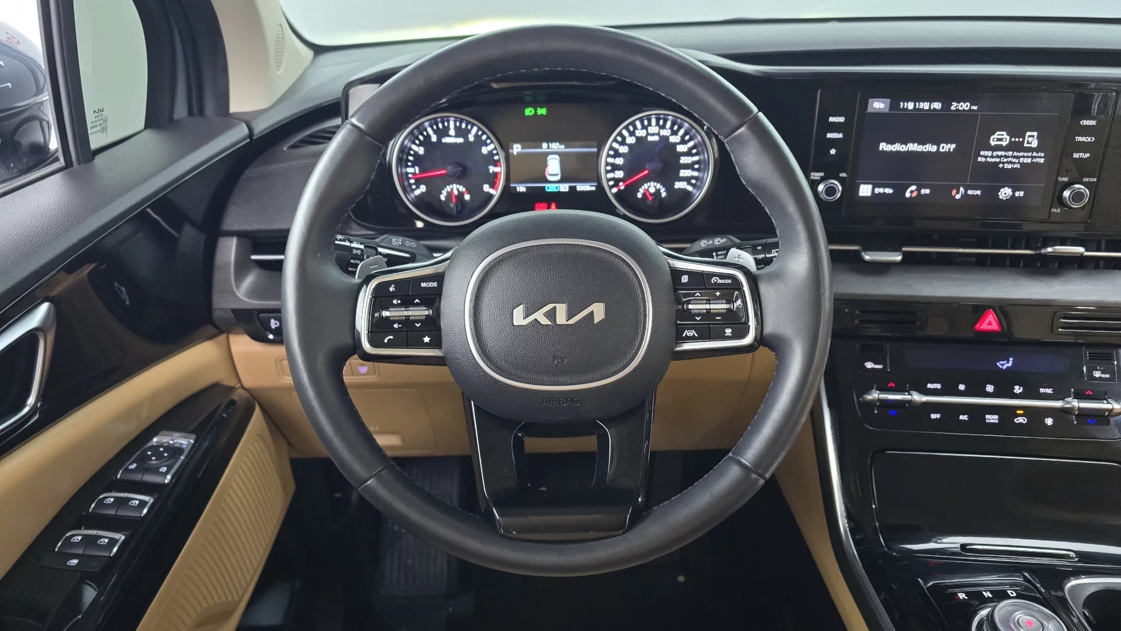 Kia Carnival Gasoline 9-Seater Noblesse, 2023 г. 9308 км. — фото 13