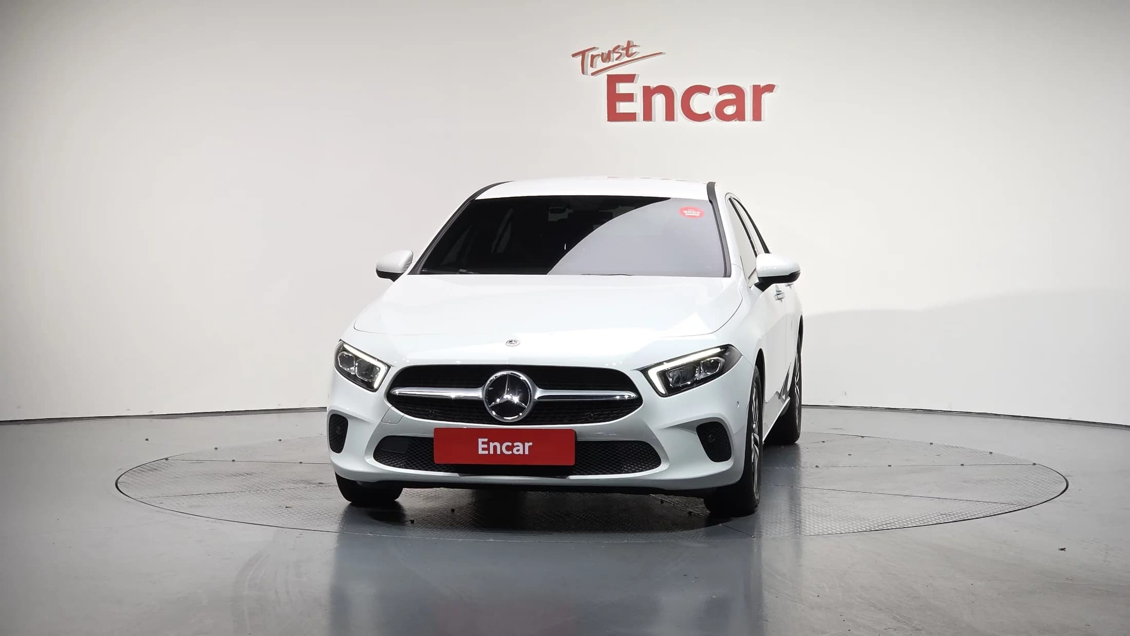 Mercedes-Benz A-Class A220 Sedan, 2021 г. 38769 км. — фото 2