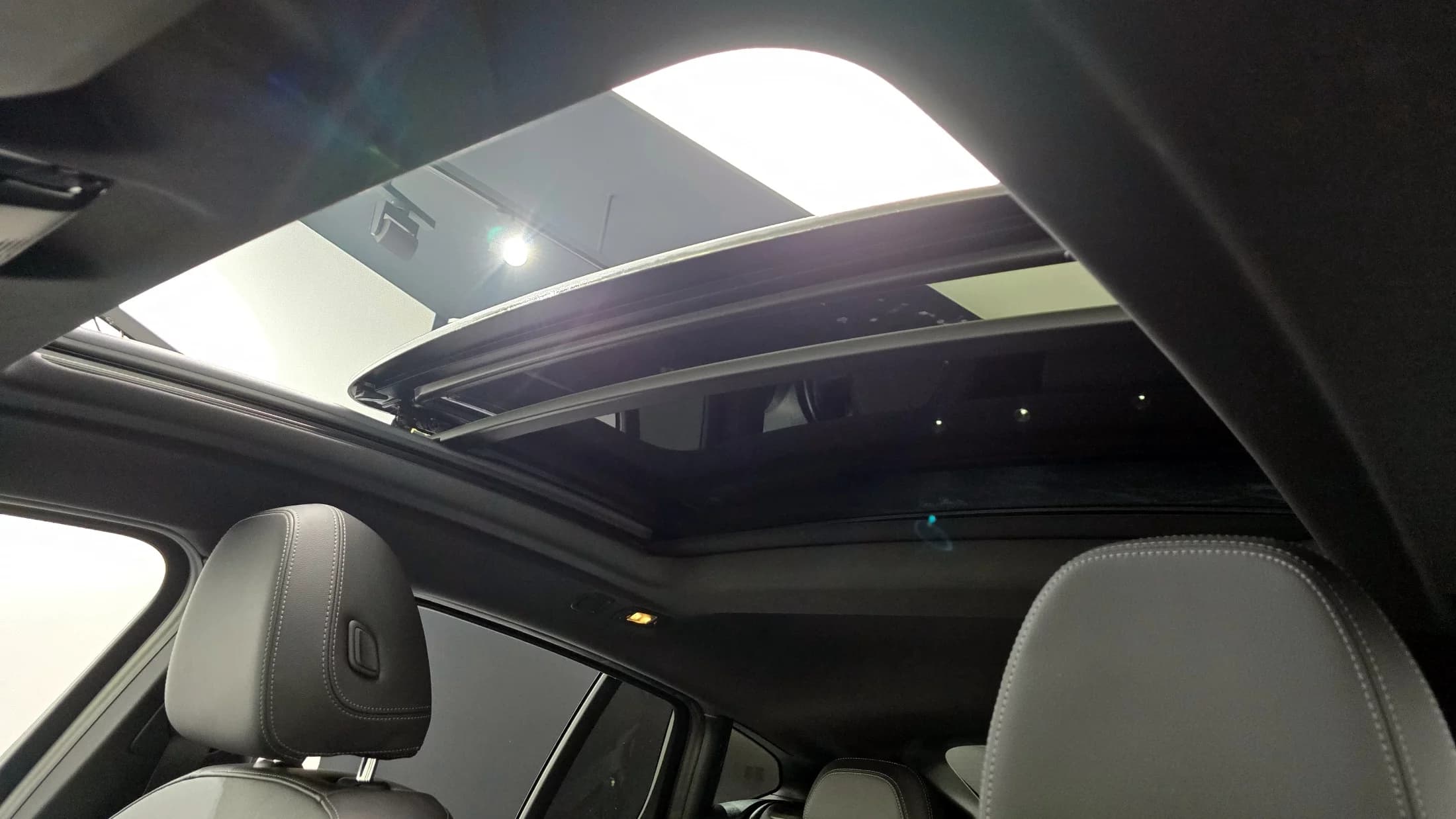 BMW X4 xDrive20i M Sport, 2023 г. 7772 км. — фото 18