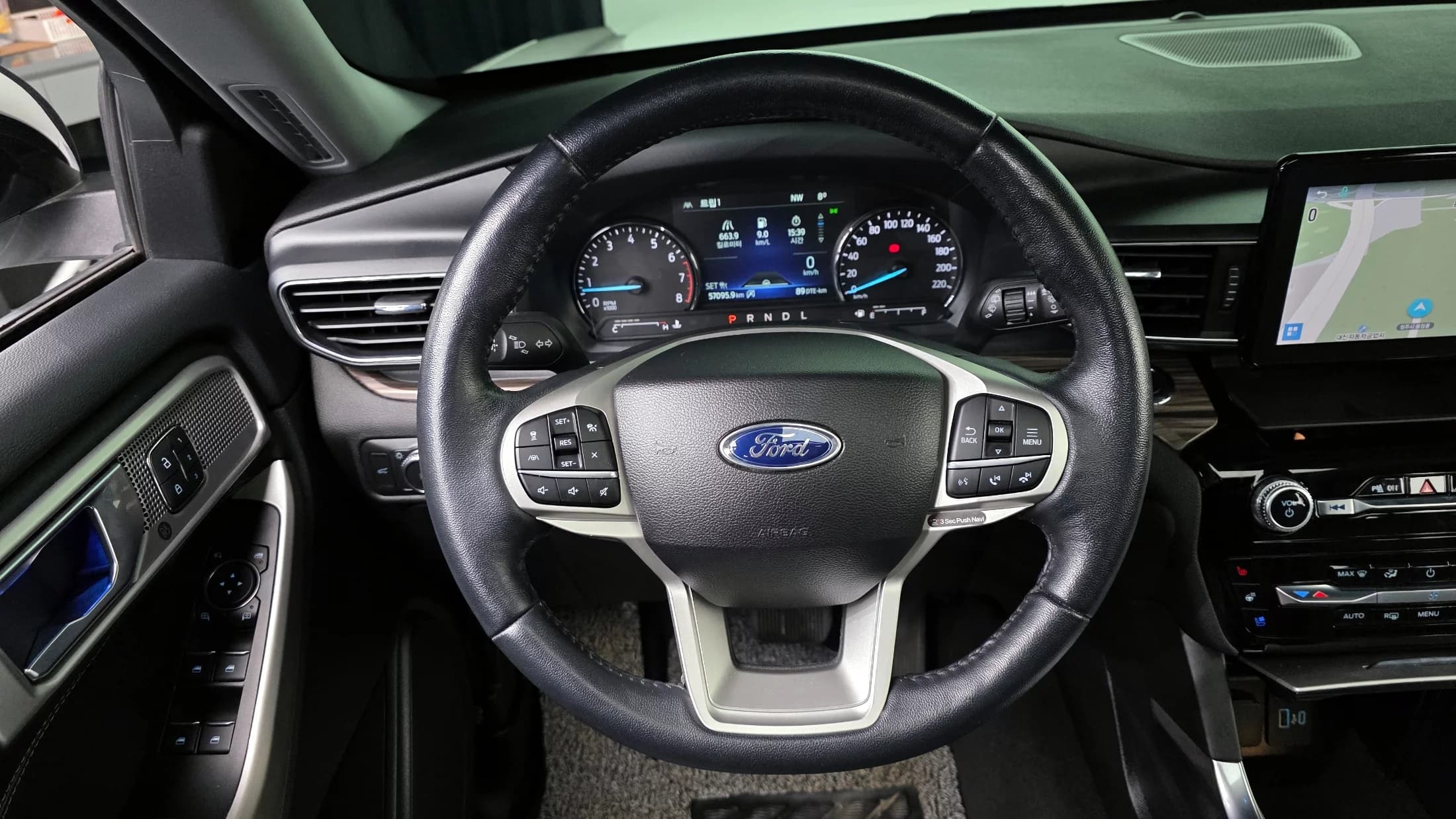 Ford EXPLORER 2.3 LimIted 4WD, 2022 г. 57139 км. — фото 15