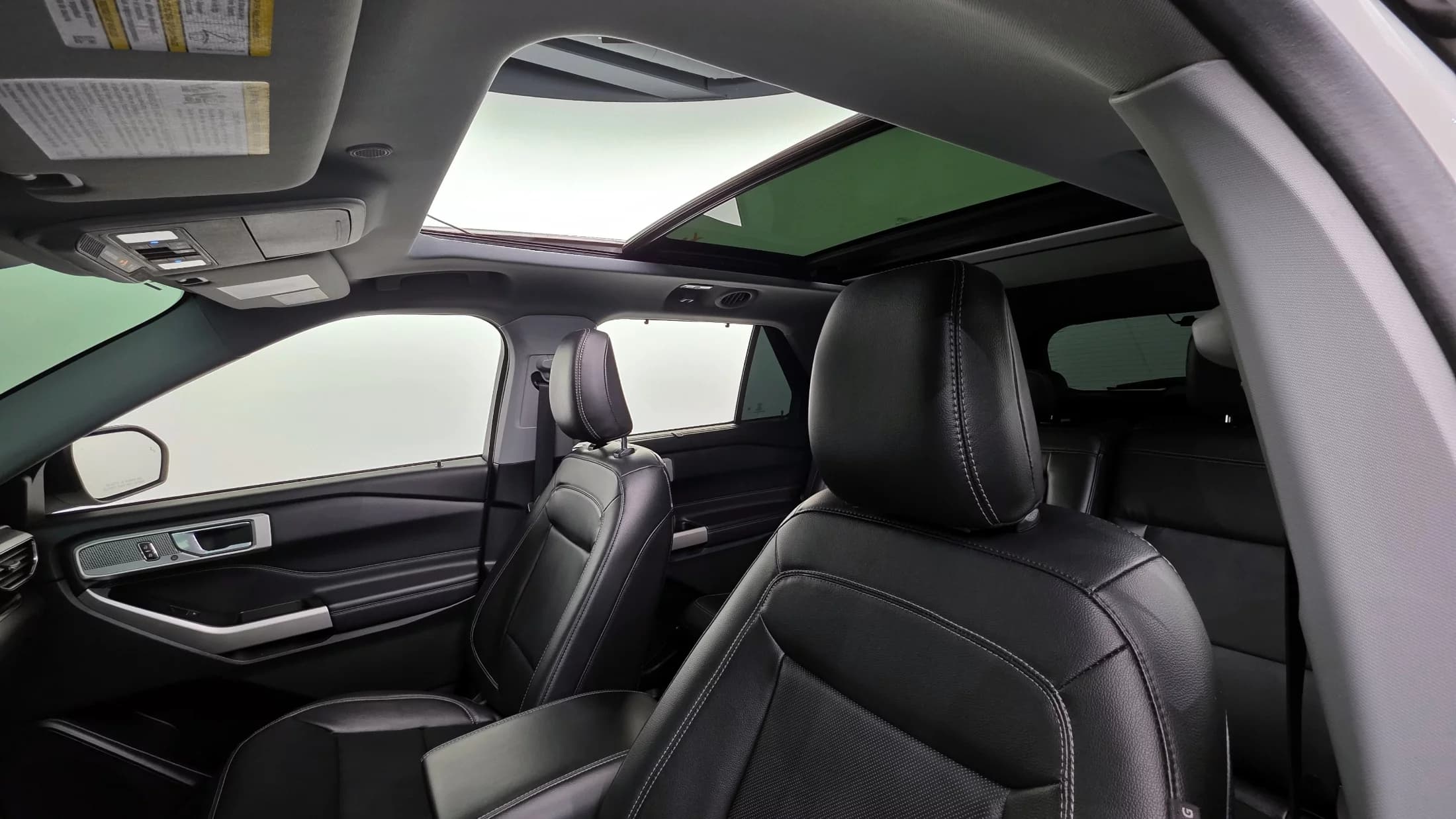 Ford EXPLORER 2.3 LimIted 4WD, 2022 г. 57139 км. — фото 19