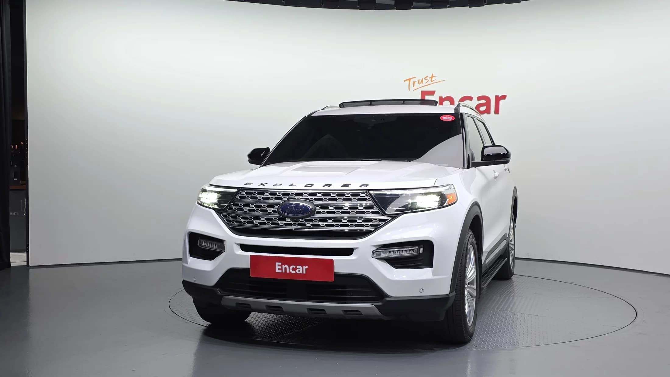 Ford EXPLORER 2.3 LimIted 4WD, 2022 г. 57139 км. — фото 3