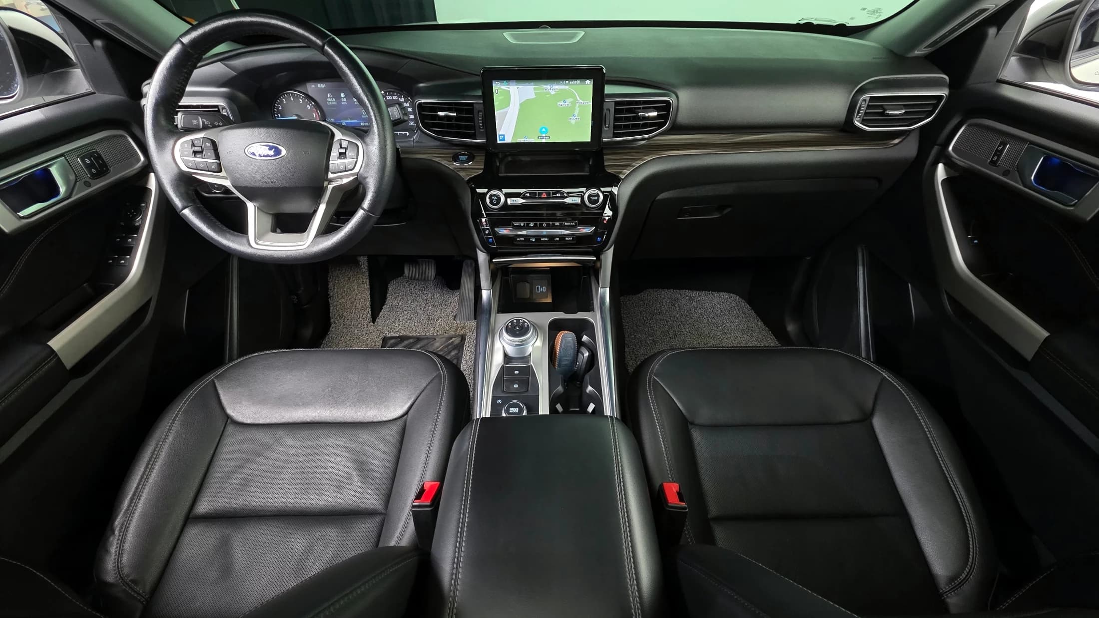 Ford EXPLORER 2.3 LimIted 4WD, 2022 г. 57139 км. — фото 7