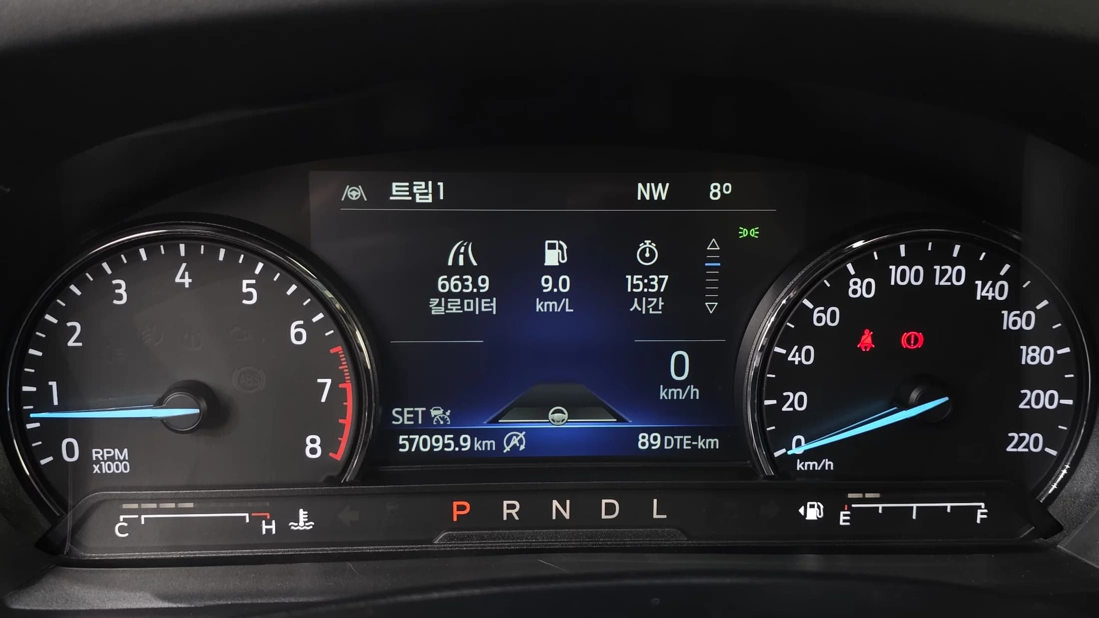 Ford EXPLORER 2.3 LimIted 4WD, 2022 г. 57139 км. — фото 8
