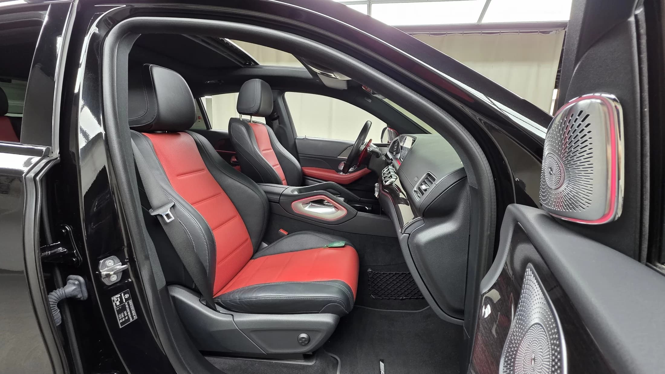 Mercedes-Benz GLE-Class GLE400d 4MATIC Coupe, 2021 г. 70244 км. — фото 10