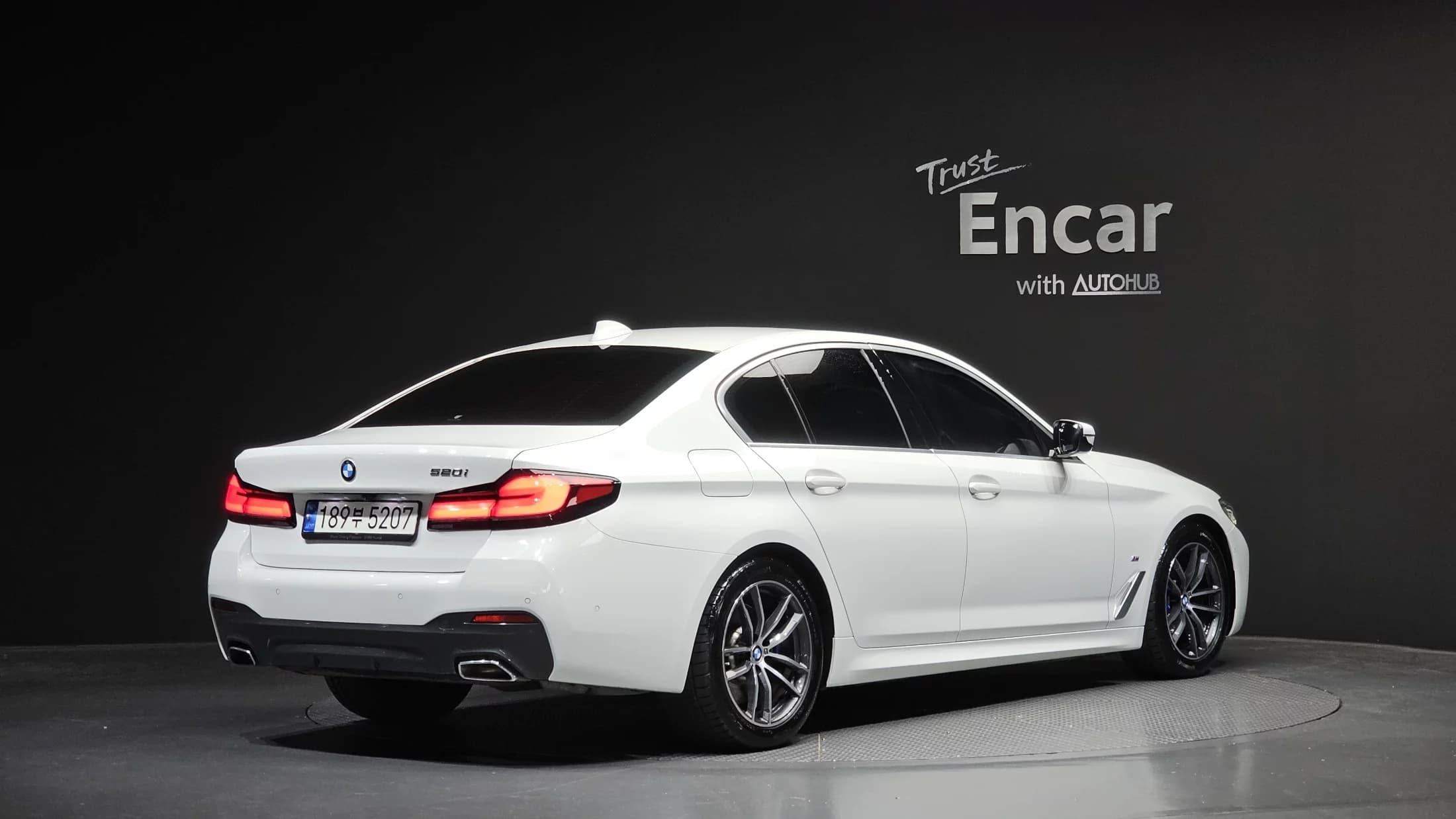BMW 5-Series 520i M Sport, 2022 г. 76979 км. — фото 2