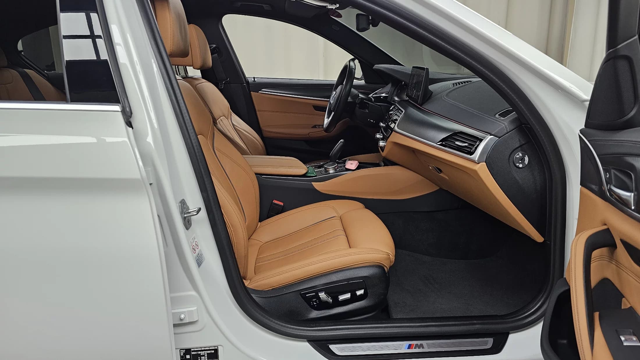 BMW 5-Series 520i M Sport, 2022 г. 76979 км. — фото 11