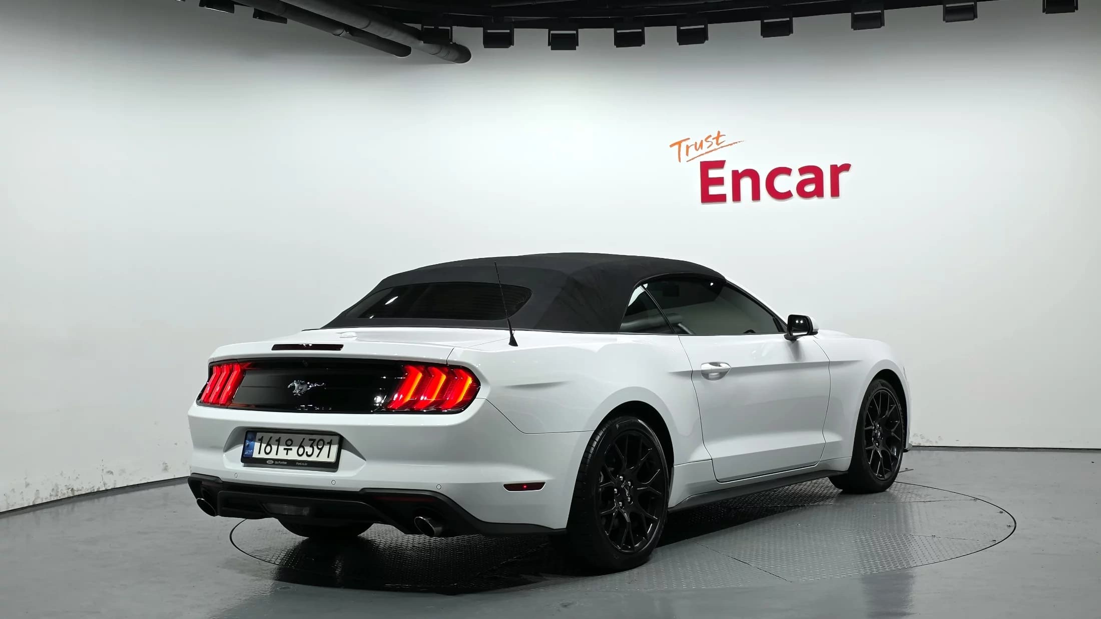 Ford MUSTANG Convertible, 2021 г. 47443 км. — фото 20