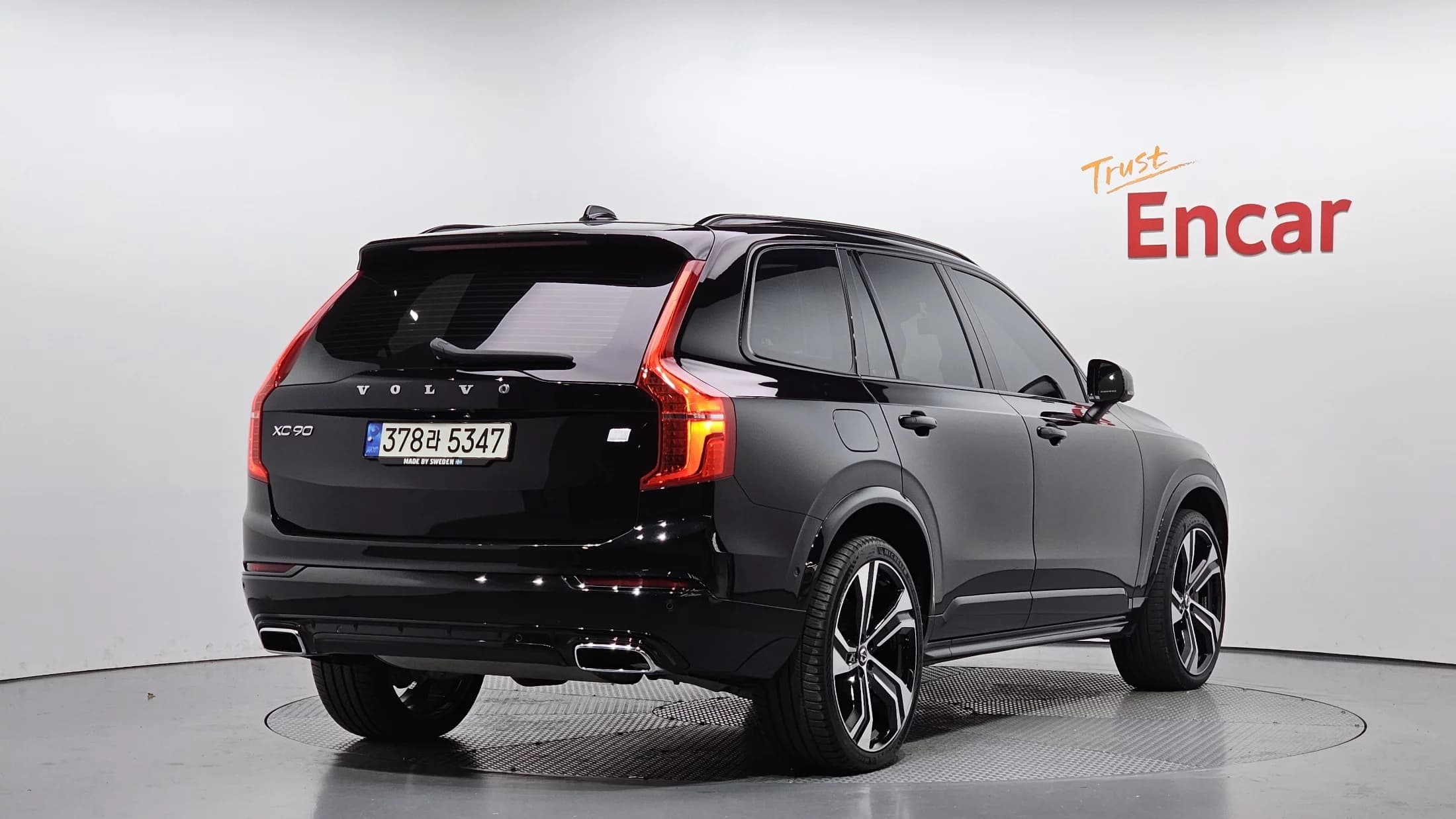 Volvo XC90 T8 R-Design Hybrid, гибрид, 2021 г. 35081 км. — фото 2