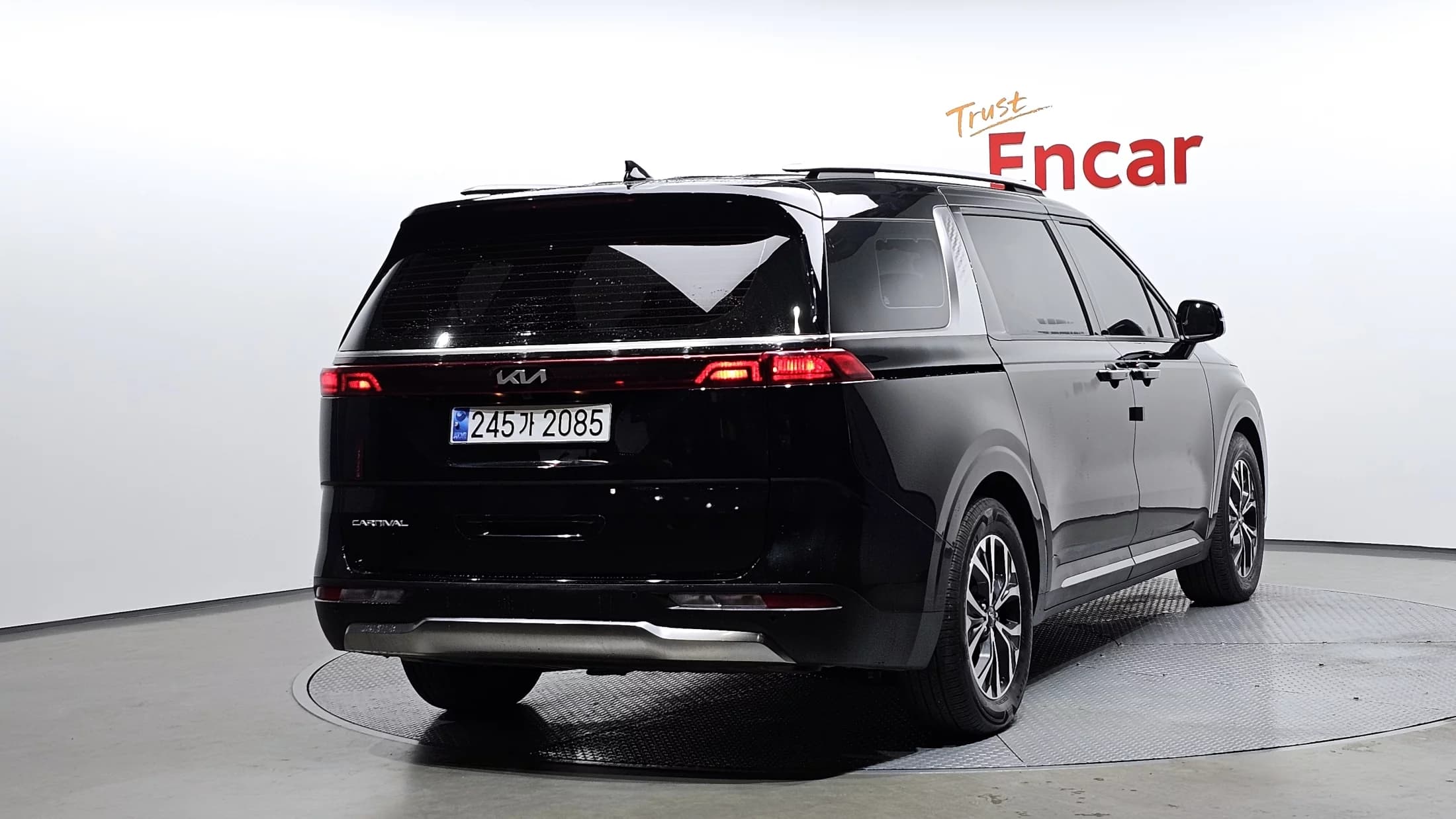 Kia Carnival 9-Seater Noblesse, 2022 г. 82094 км. — фото 2