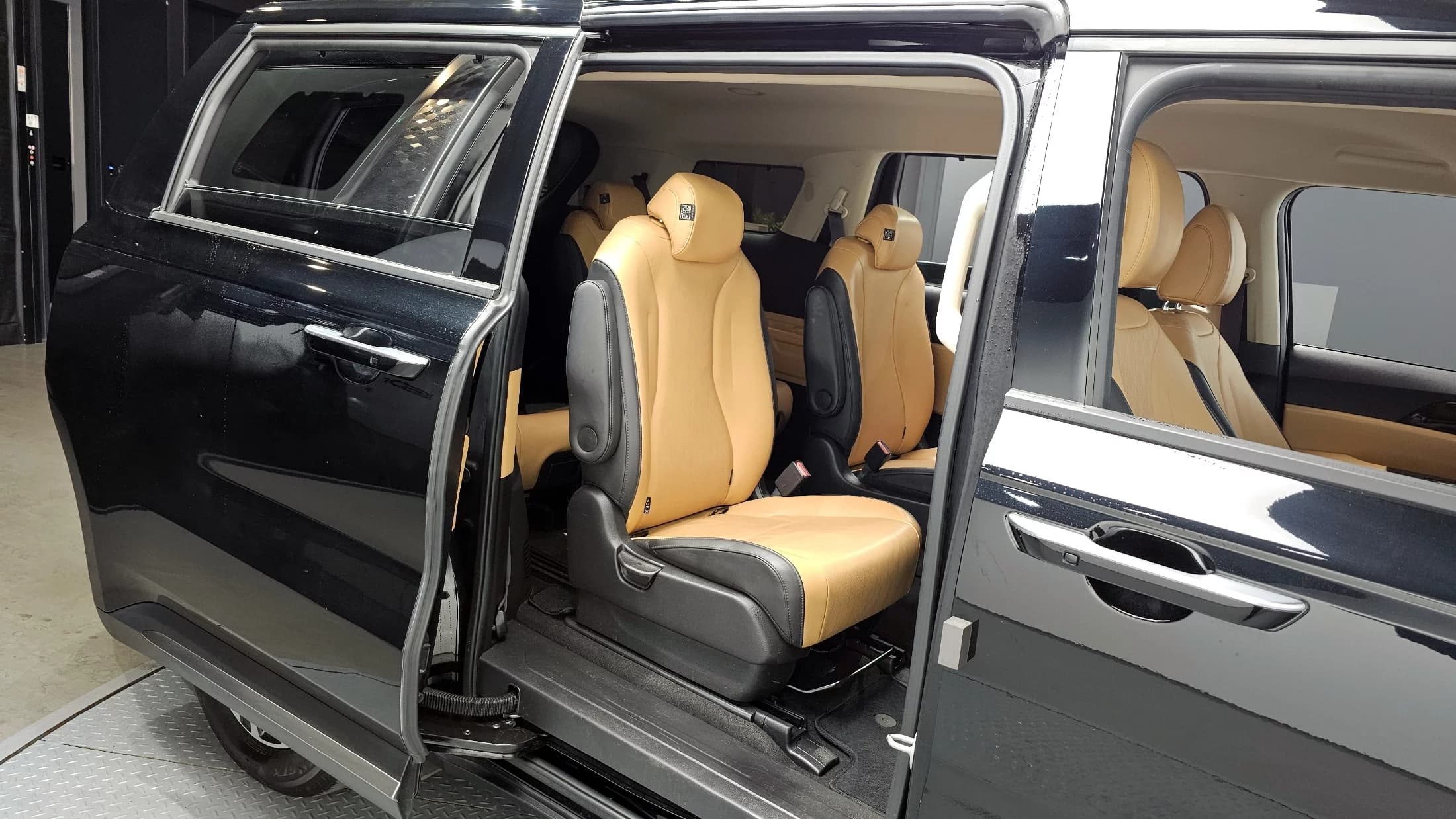 Kia Carnival 9-Seater Noblesse, 2022 г. 82094 км. — фото 12