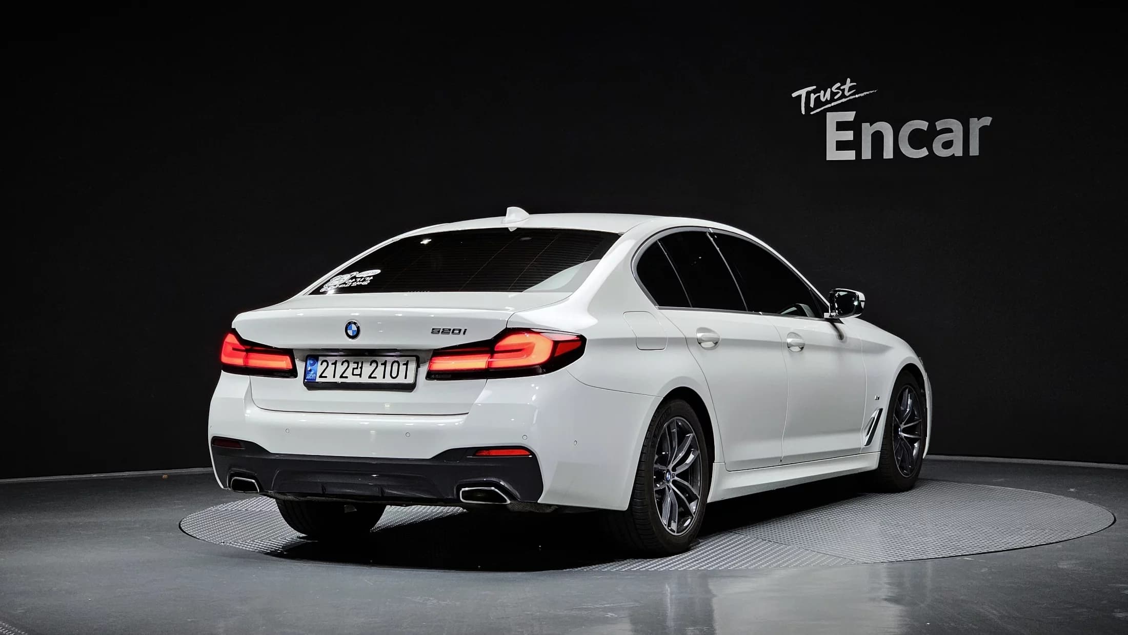 BMW 5-Series 520i M Sport, 2022 г. 55368 км. — фото 2