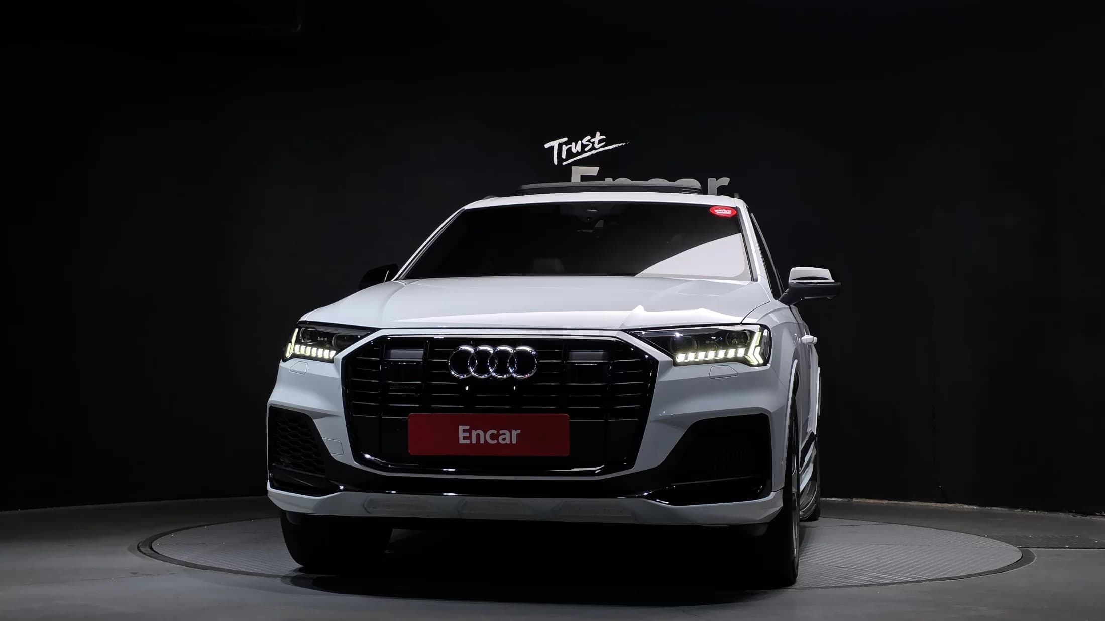 Audi Q7 55 TFSI Quattro Premium, 2023 г. 45907 км. — фото 3