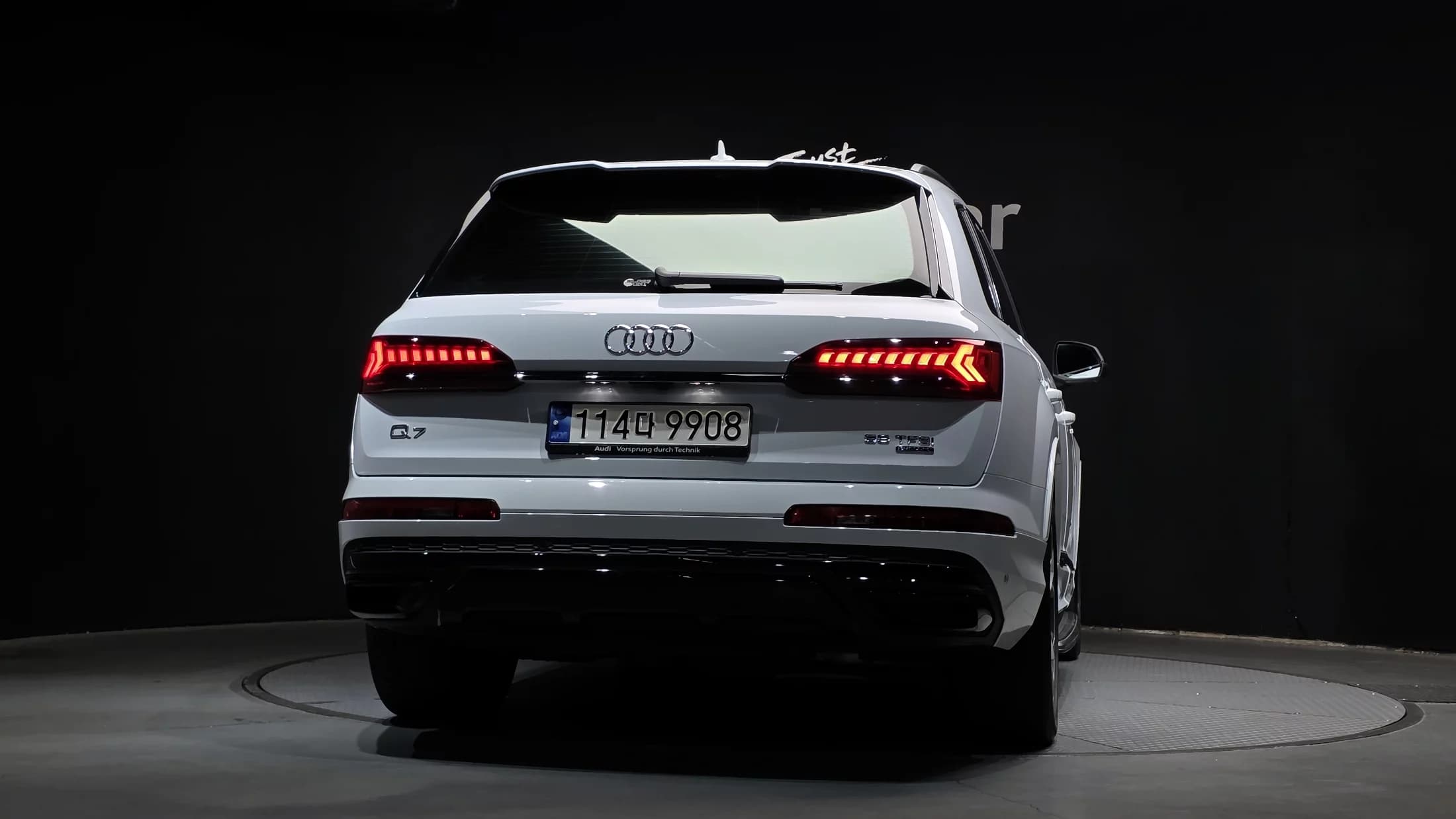 Audi Q7 55 TFSI Quattro Premium, 2023 г. 45907 км. — фото 4