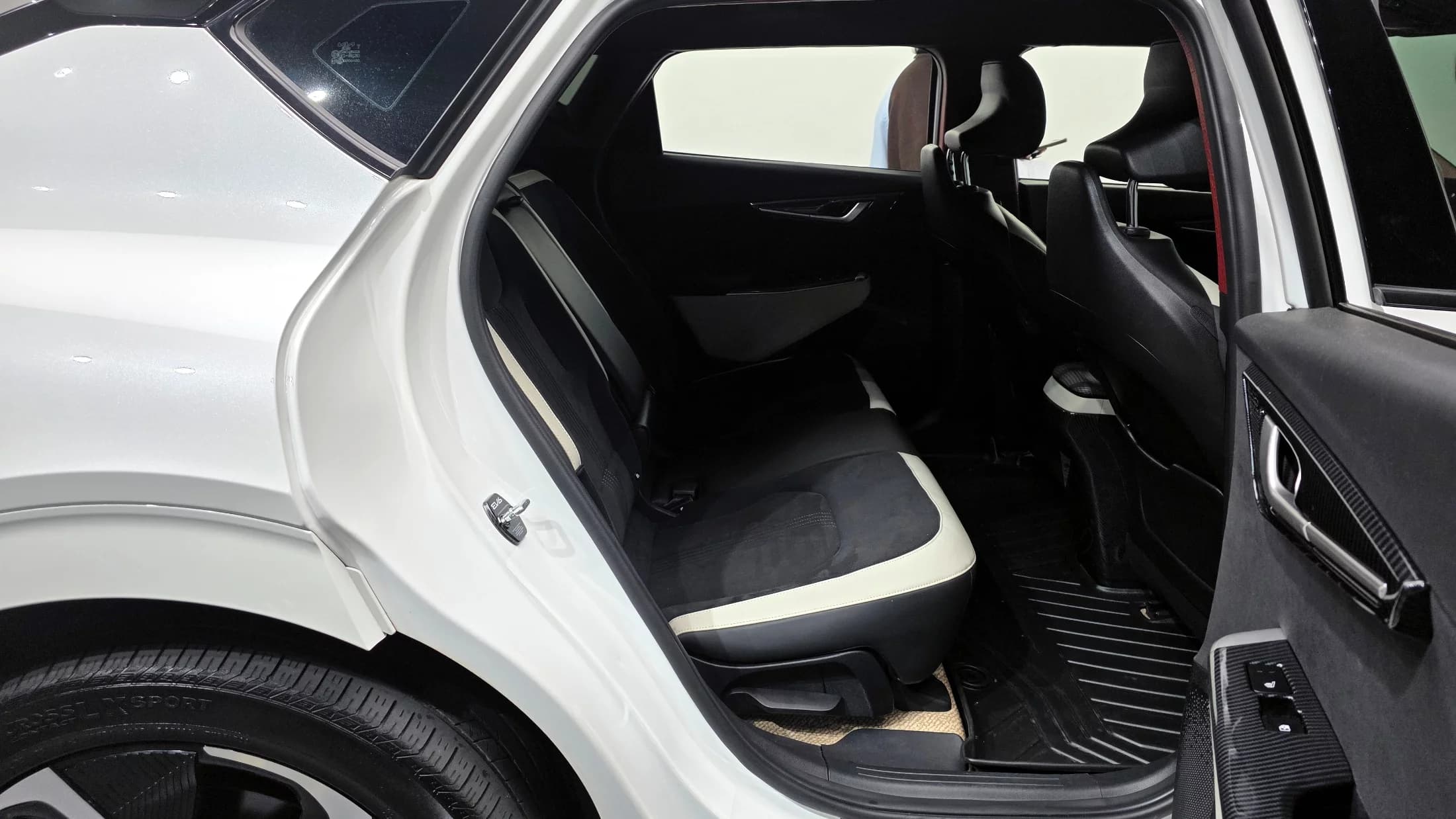 Kia EV6 Long Range 4WD GT Line, электромобиль, 2022 г. 153870 км. — фото 11