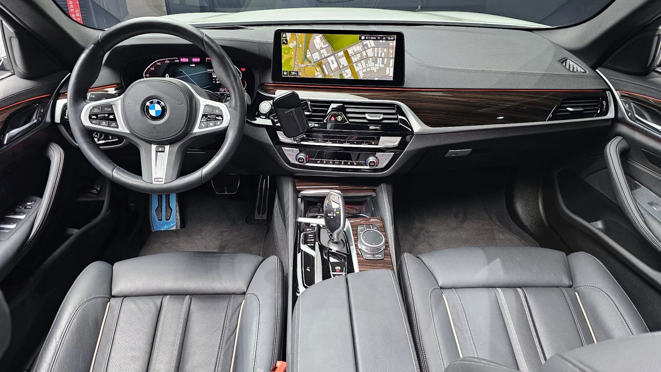 BMW 5-Series 520i M Sport, 2022 г. 37171 км. — фото 7