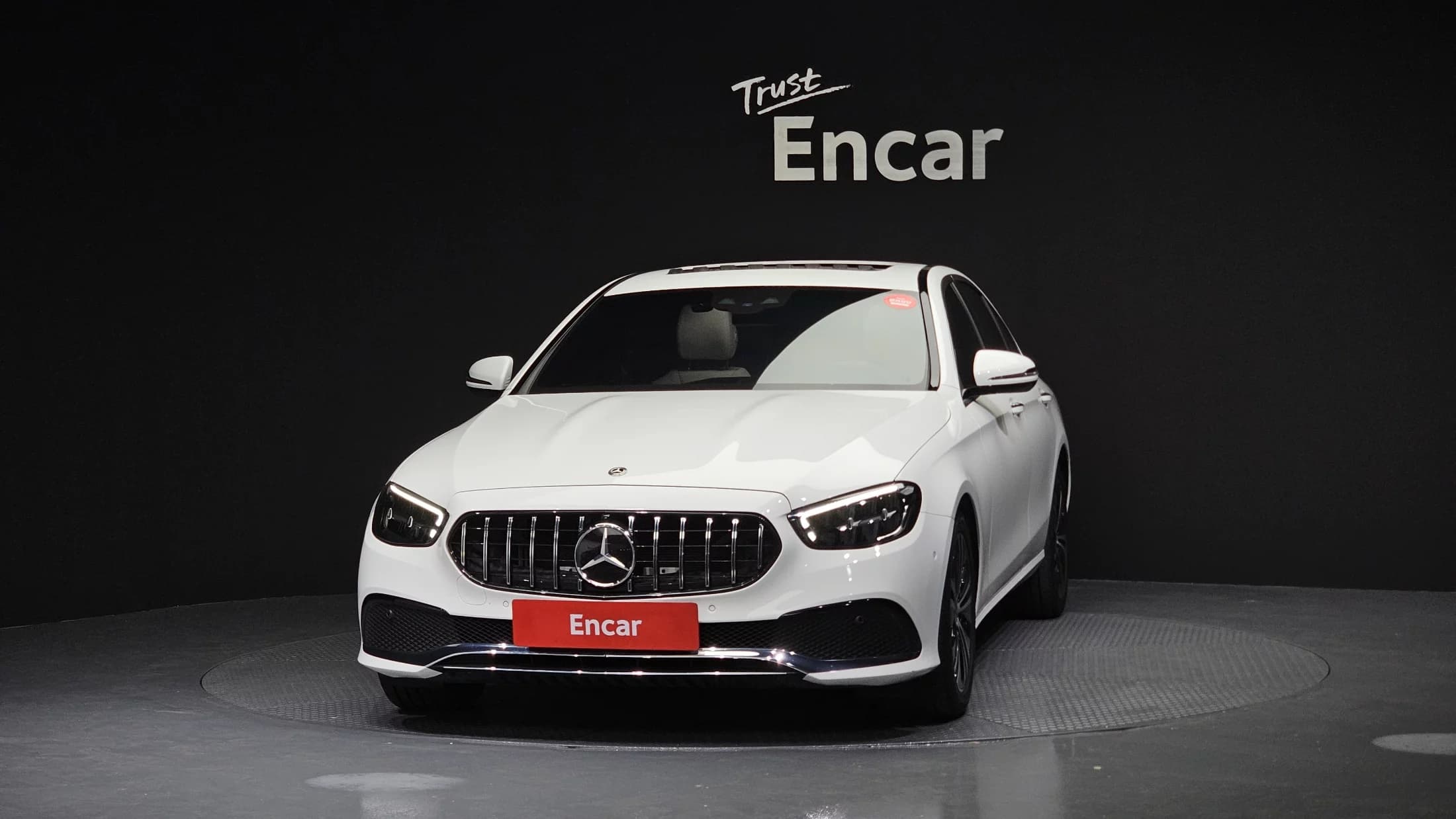 Mercedes-Benz E-Class E250 Avantgarde, 2021 г. 44359 км. — фото 3