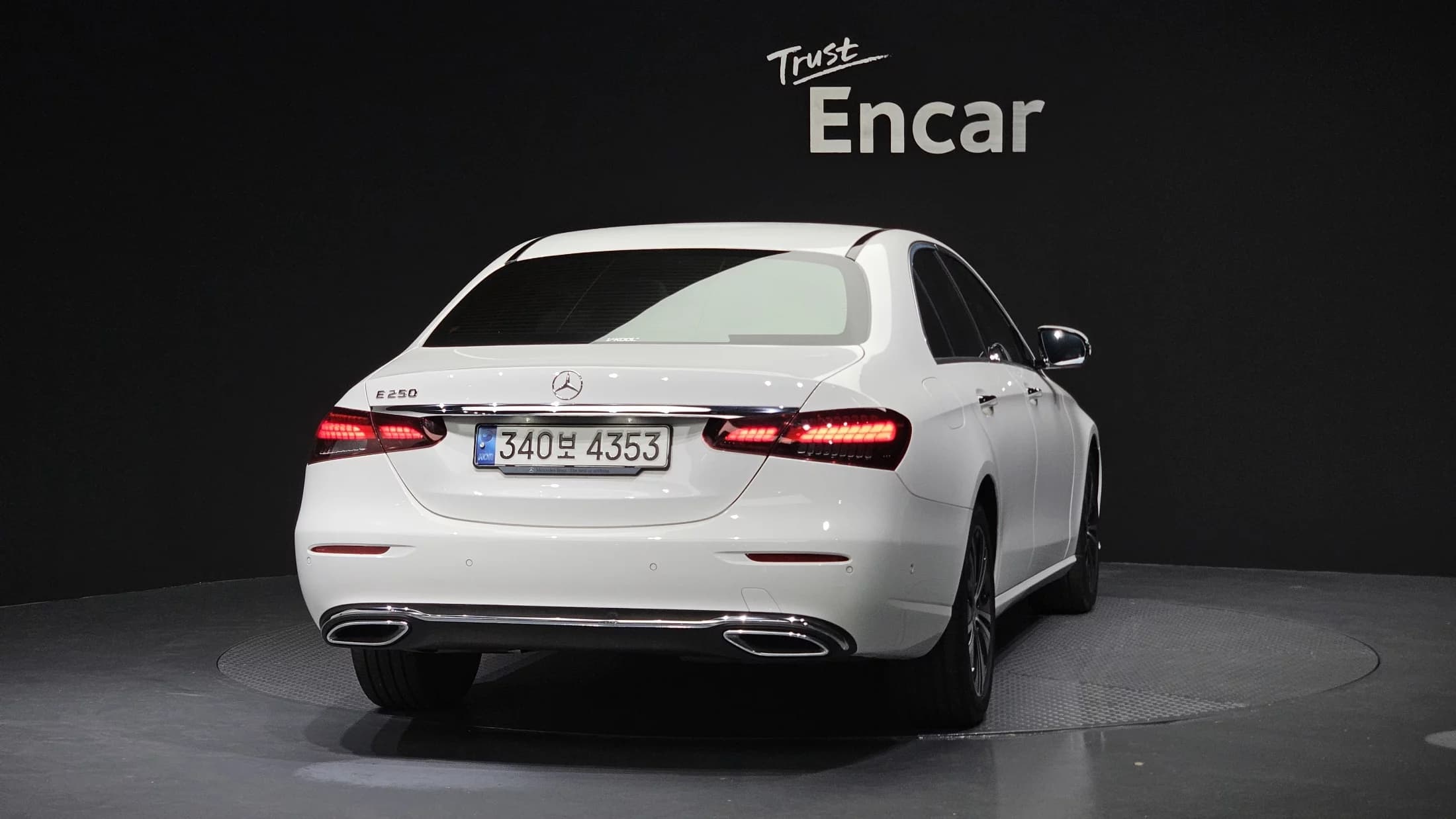 Mercedes-Benz E-Class E250 Avantgarde, 2021 г. 44359 км. — фото 4