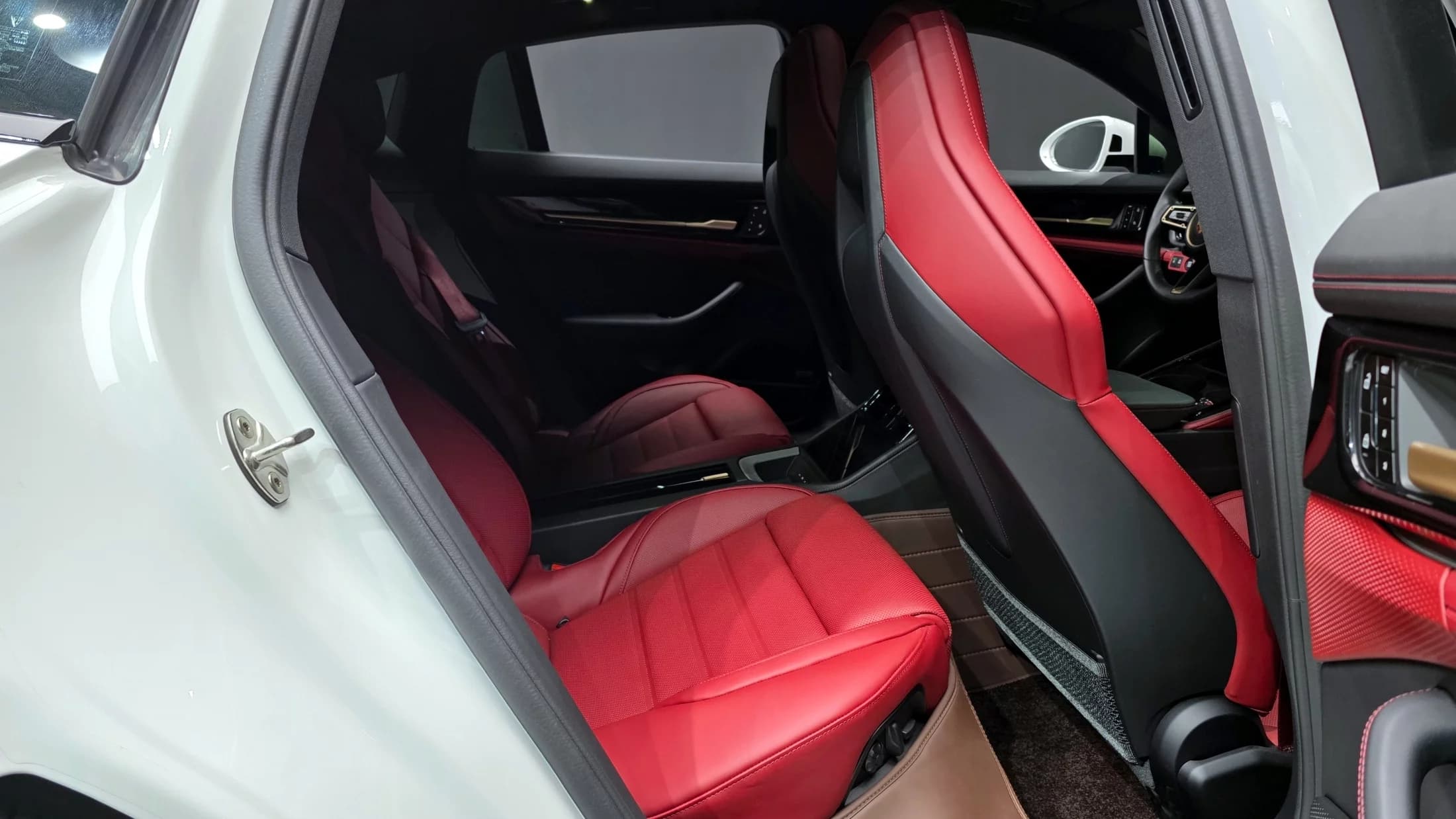 Porsche PANAMERA 2.9 AWD, 2025 г. 18063 км. — фото 12