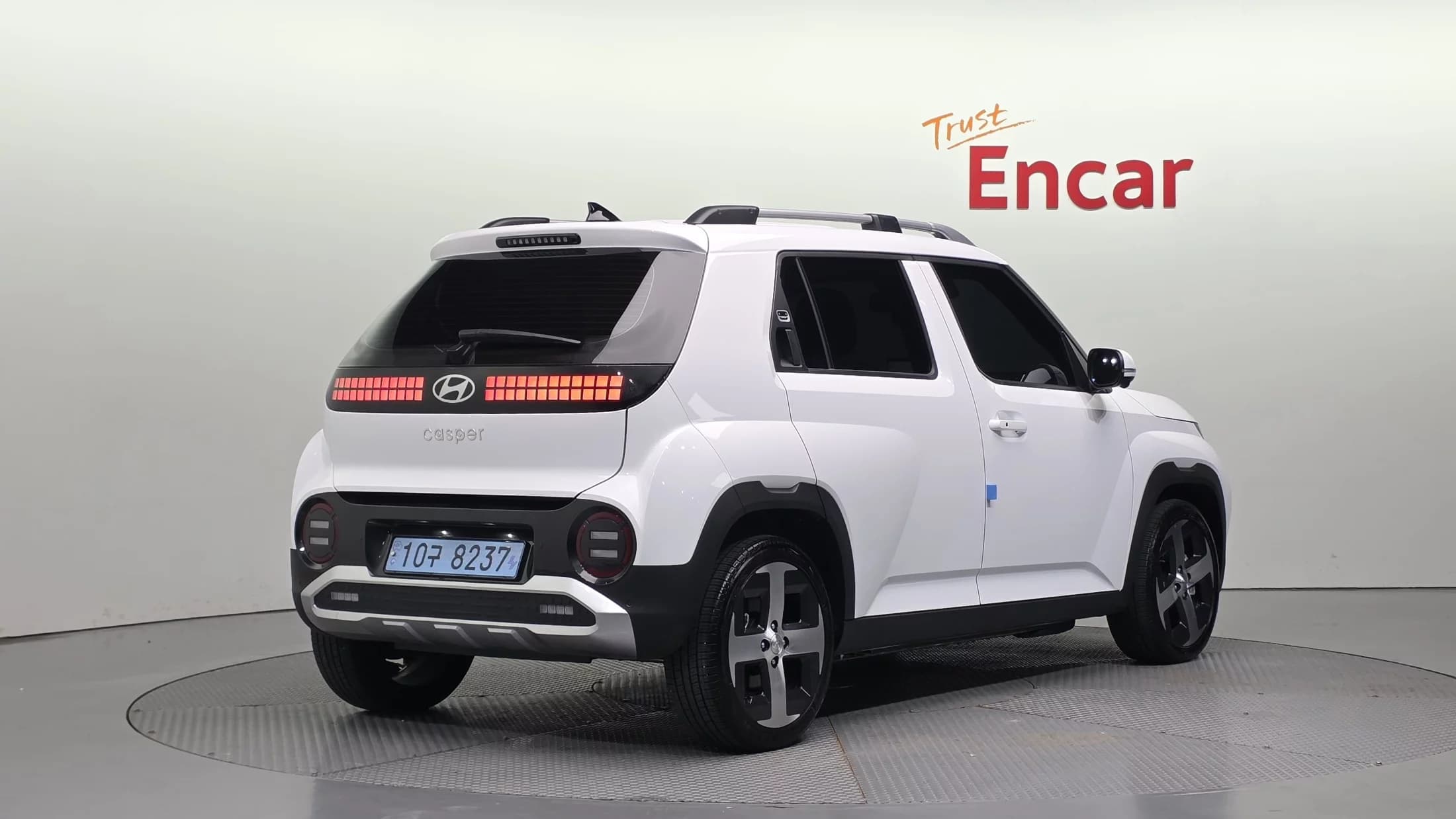 Hyundai Casper Electric Inspiration, электромобиль, 2024 г. 10684 км. — фото 2