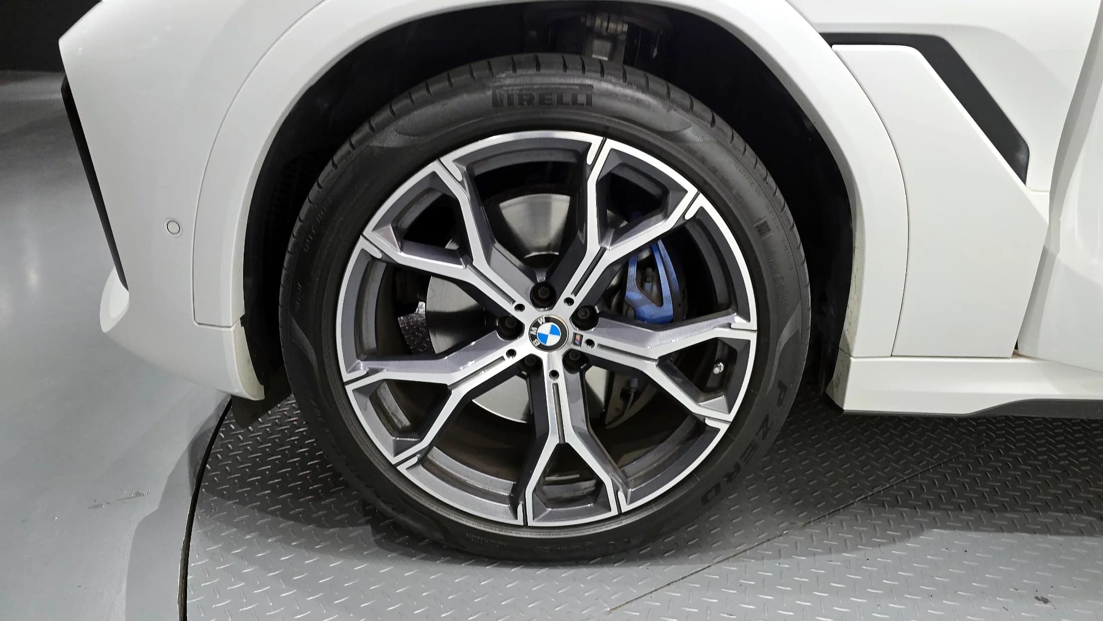 BMW X6 xDrive40i M Sport, 2021 г. 51556 км. — фото 5