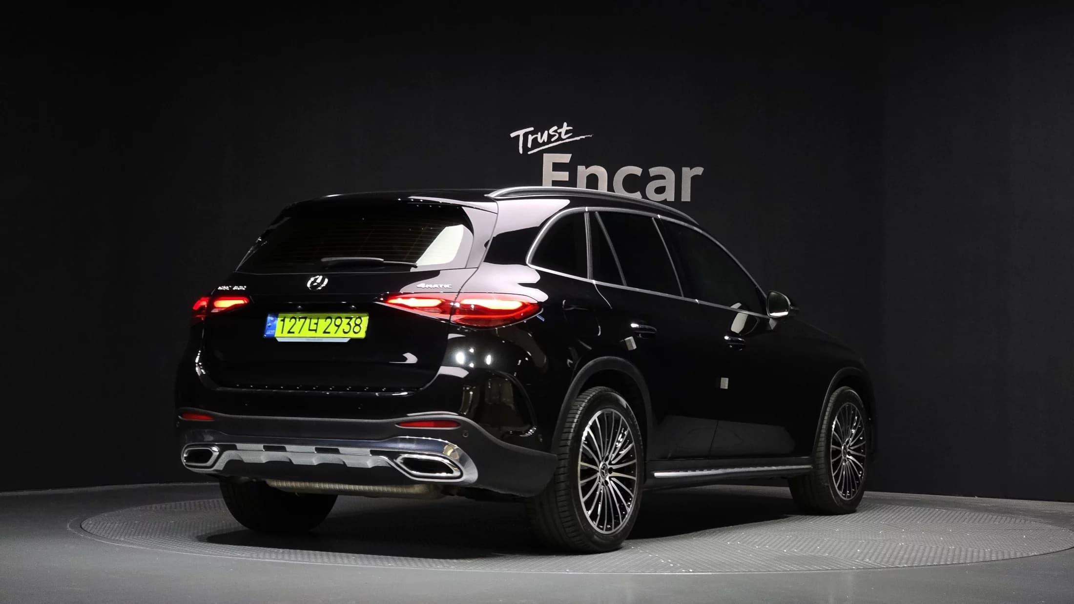 Mercedes-Benz GLC-Class GLC300 4MATIC AMG Line, 2023 г. 15856 км. — фото 2