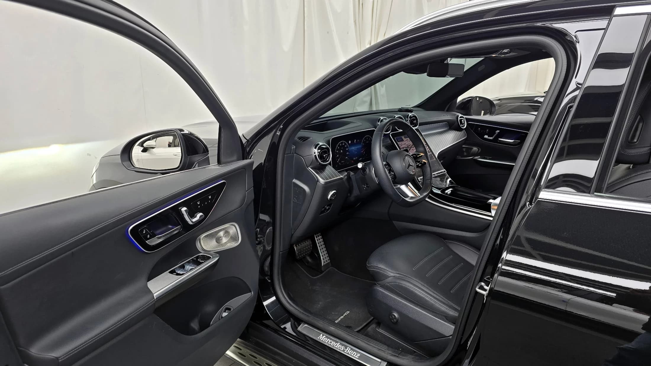 Mercedes-Benz GLC-Class GLC300 4MATIC AMG Line, 2023 г. 15856 км. — фото 10