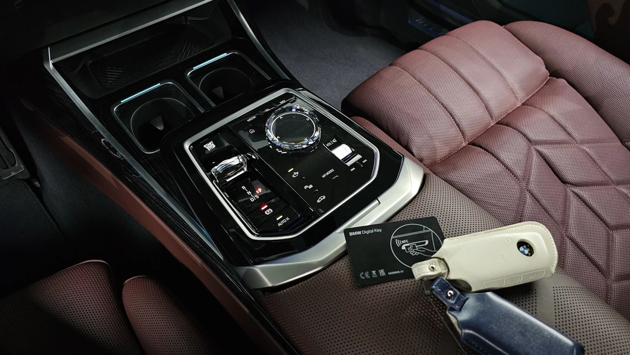 BMW 7-Series 740i xDrive M Sport, 2025 г. 17728 км. — фото 9