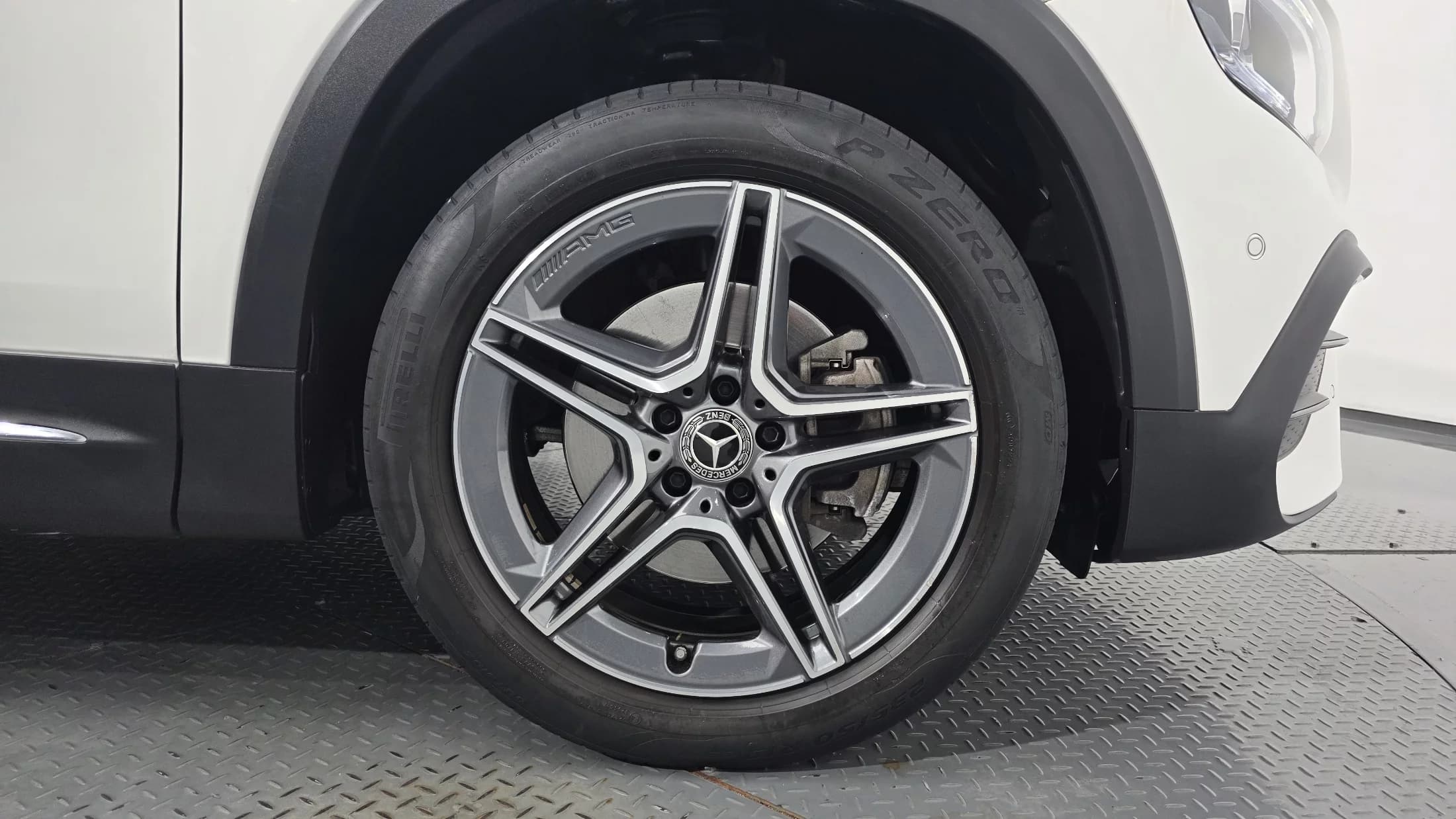 Mercedes-Benz GLB-Class GLB250 4MATIC, 2021 г. 65530 км. — фото 4
