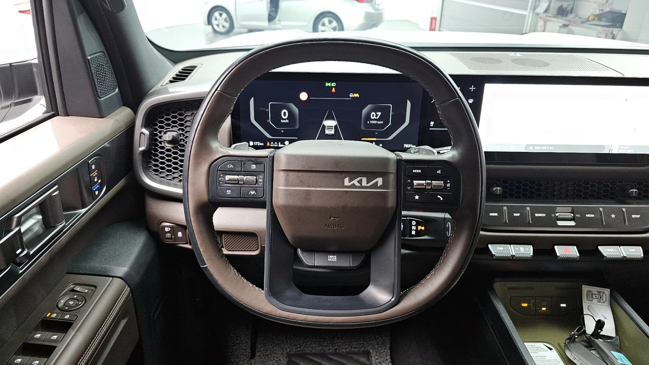 Kia Tasman 2.5T Gasoline 2WD Adventure, 2025 г. 7948 км. — фото 13