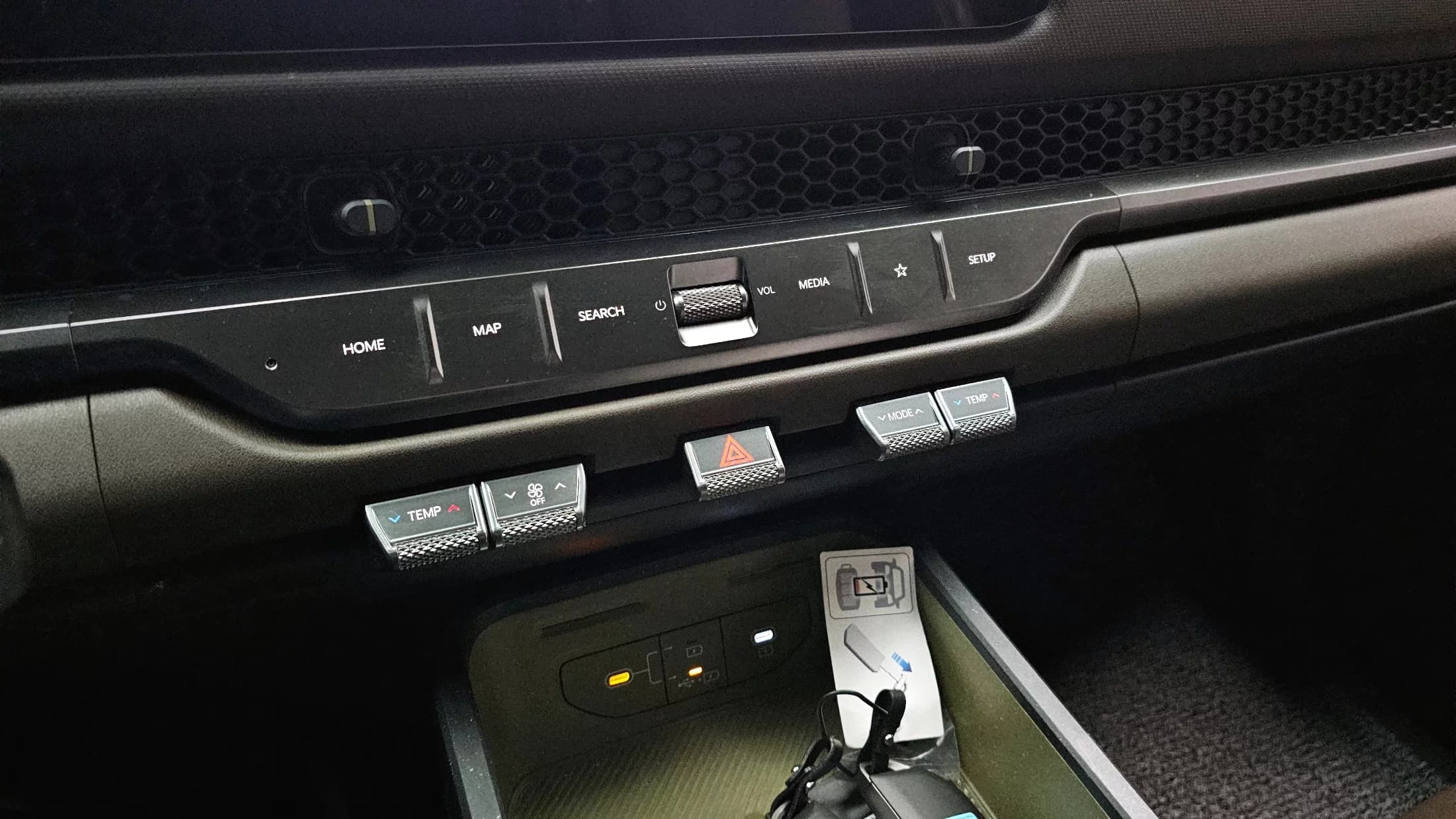 Kia Tasman 2.5T Gasoline 2WD Adventure, 2025 г. 7948 км. — фото 18