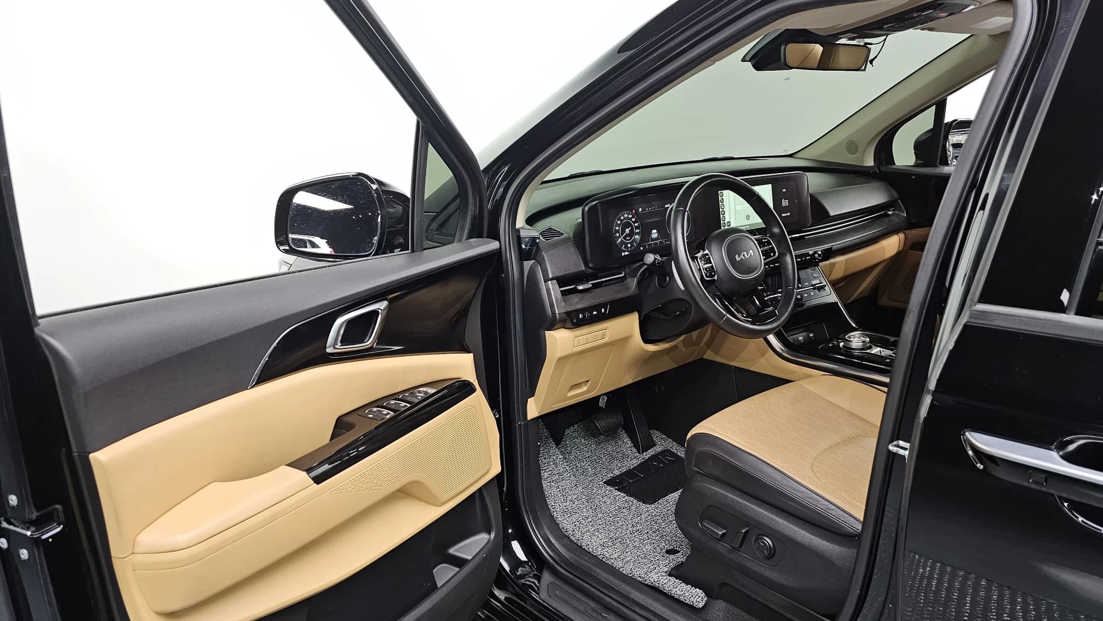 Kia Carnival 9-Seater Noblesse, 2022 г. 101879 км. — фото 10