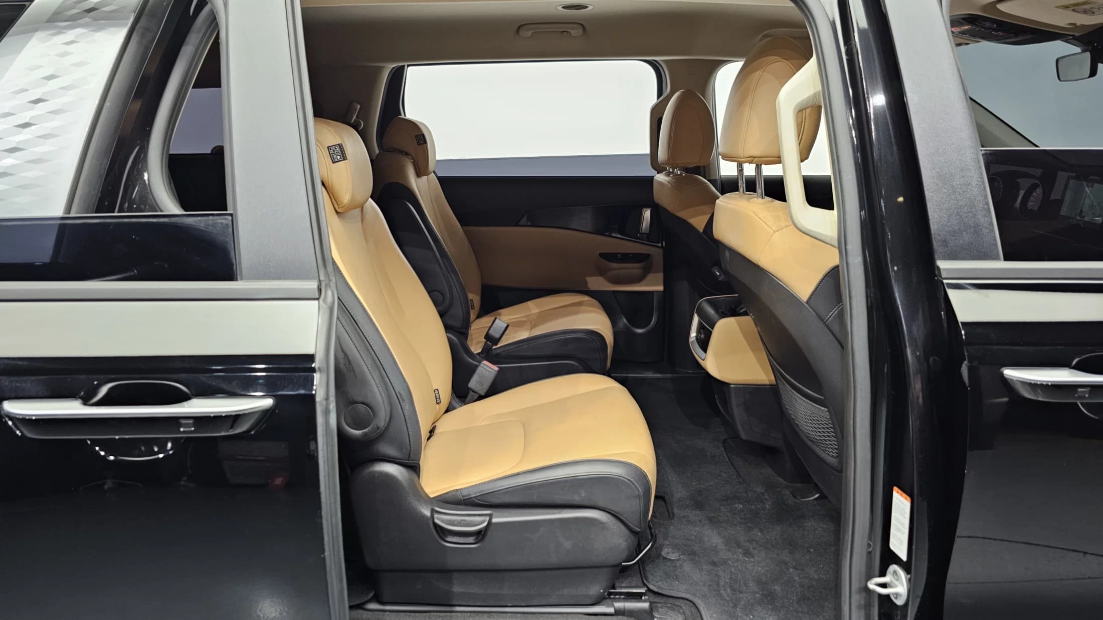 Kia Carnival 9-Seater Prestige, 2022 г. 62983 км. — фото 12