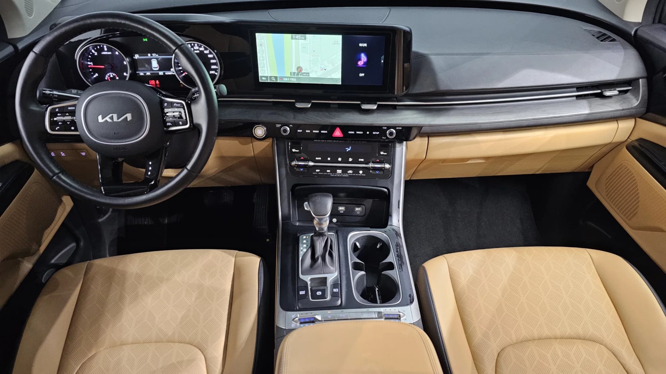 Kia Carnival 9-Seater Prestige, 2022 г. 62983 км. — фото 7