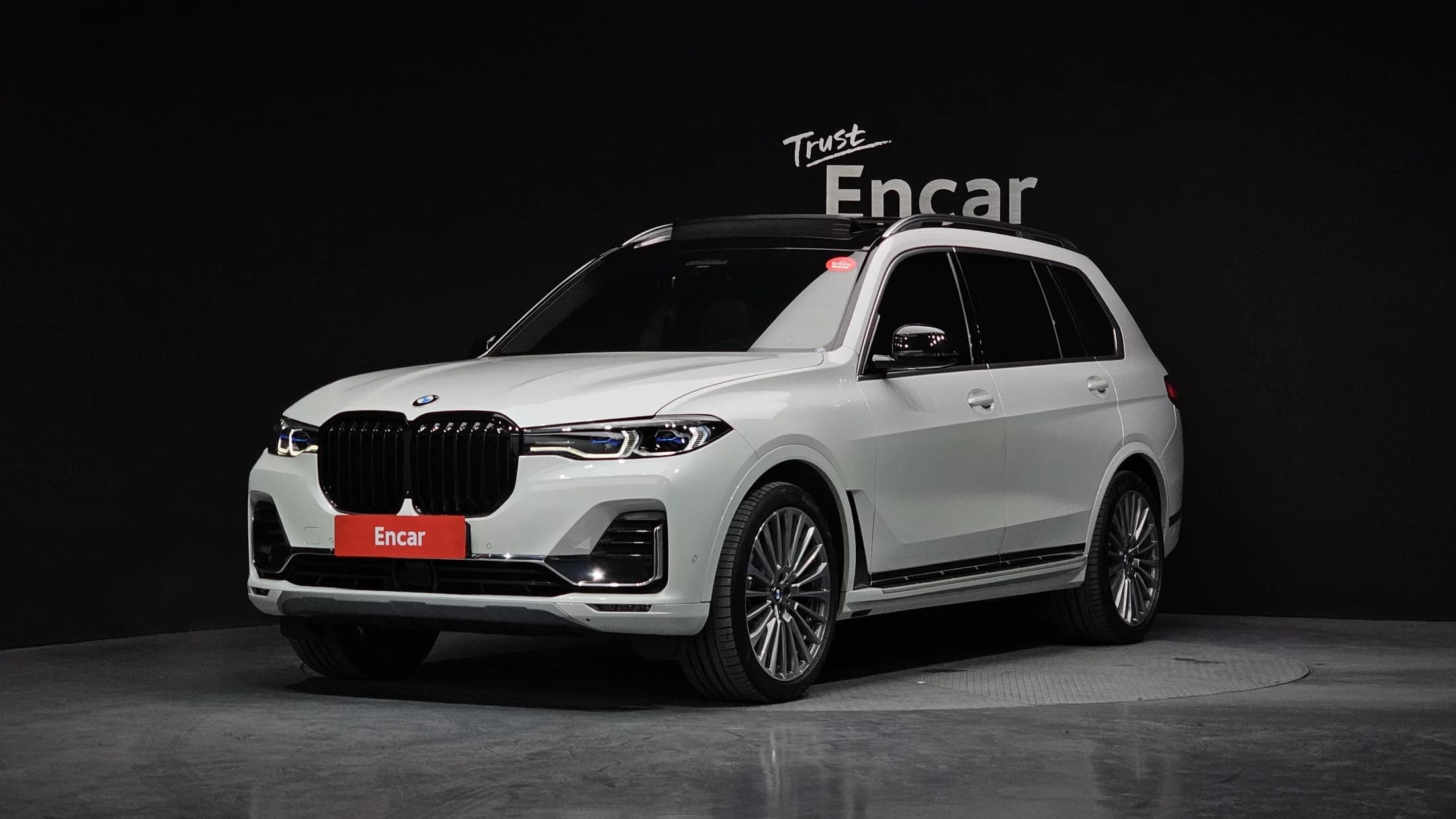 BMW X7 xDrive 40i Design Pure Excellence 7-Seater, 2022 г. 32235 км.