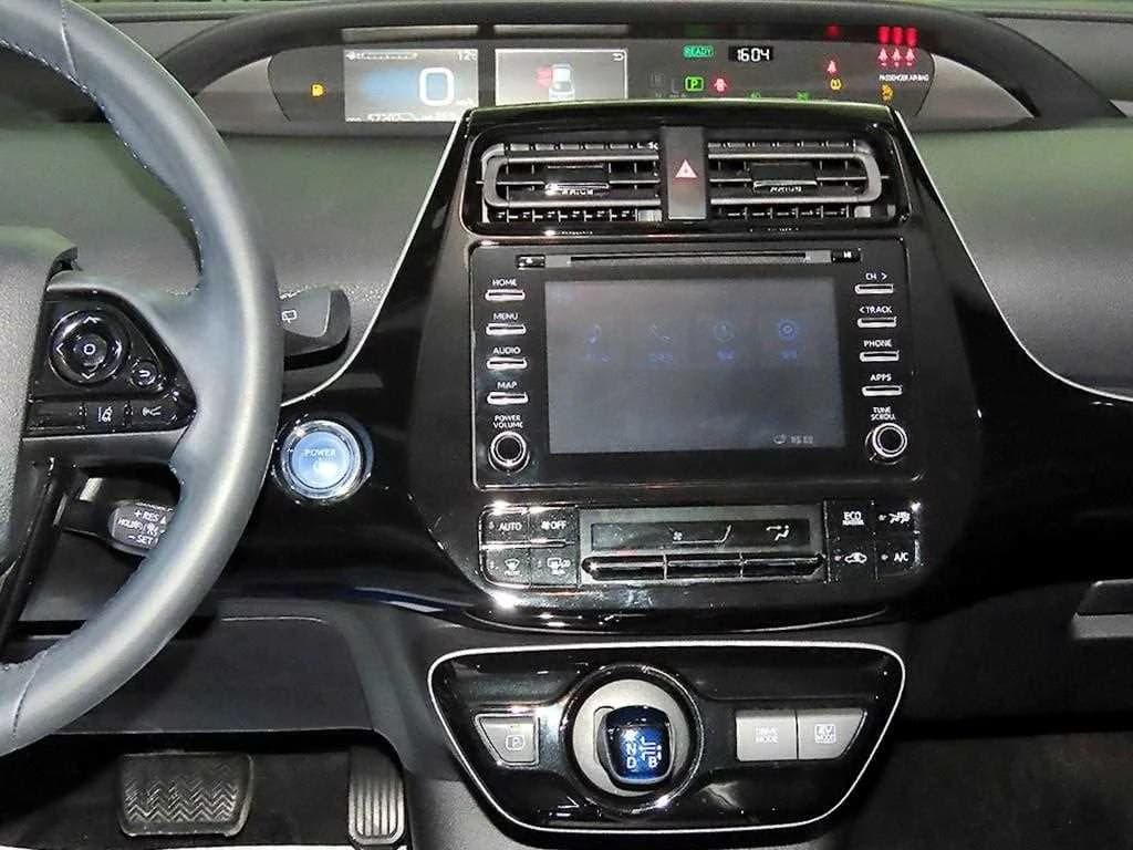Toyota PRIUS 1.8, гибрид, 2022 г. 57257 км. — фото 11