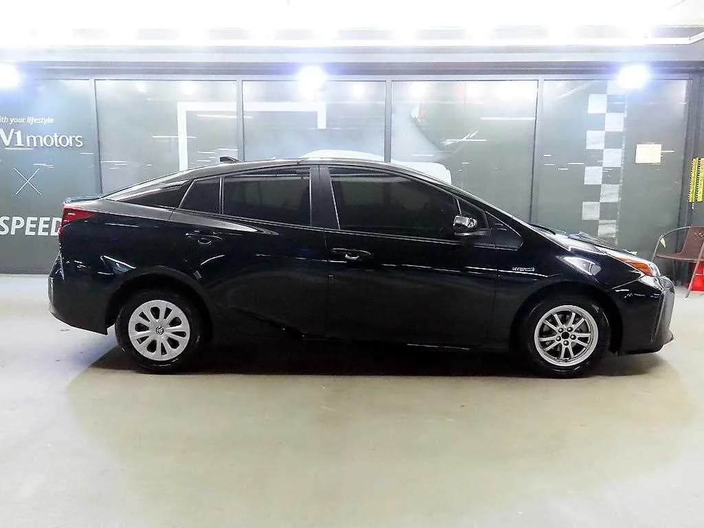 Toyota PRIUS 1.8, гибрид, 2022 г. 57257 км. — фото 3