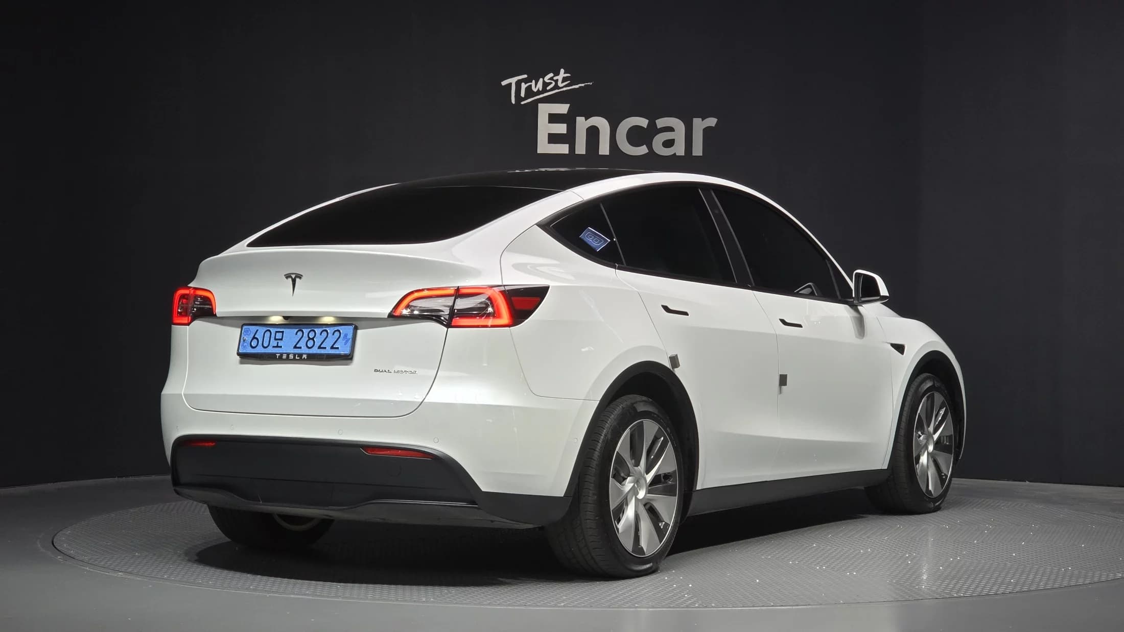 Tesla Model Y Long Range, электромобиль, 2022 г. 48693 км. — фото 2