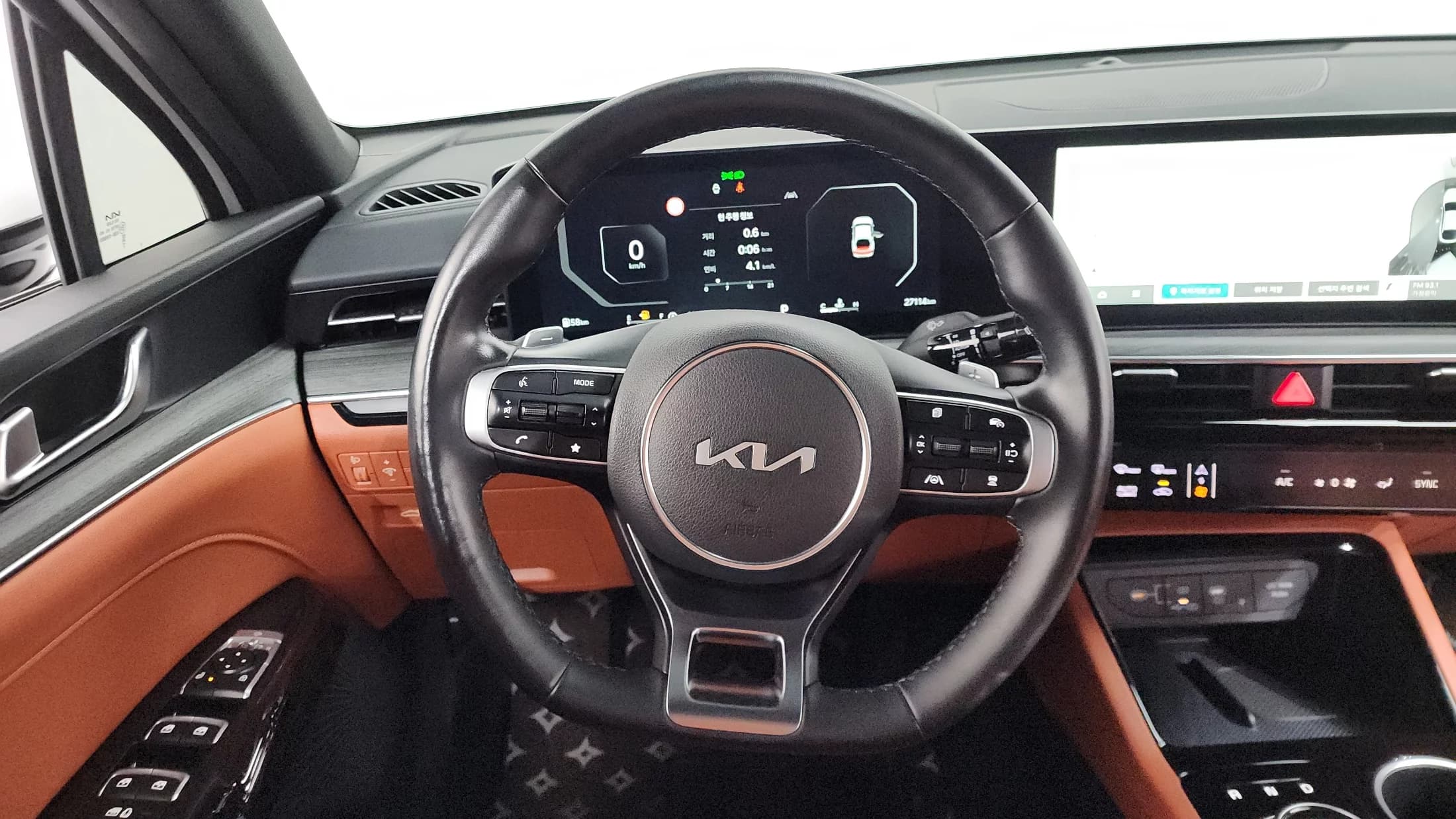 Kia K5 (Киа Оптима) 1.6 Turbo Noblesse, 2024 г. 27181 км. — фото 13