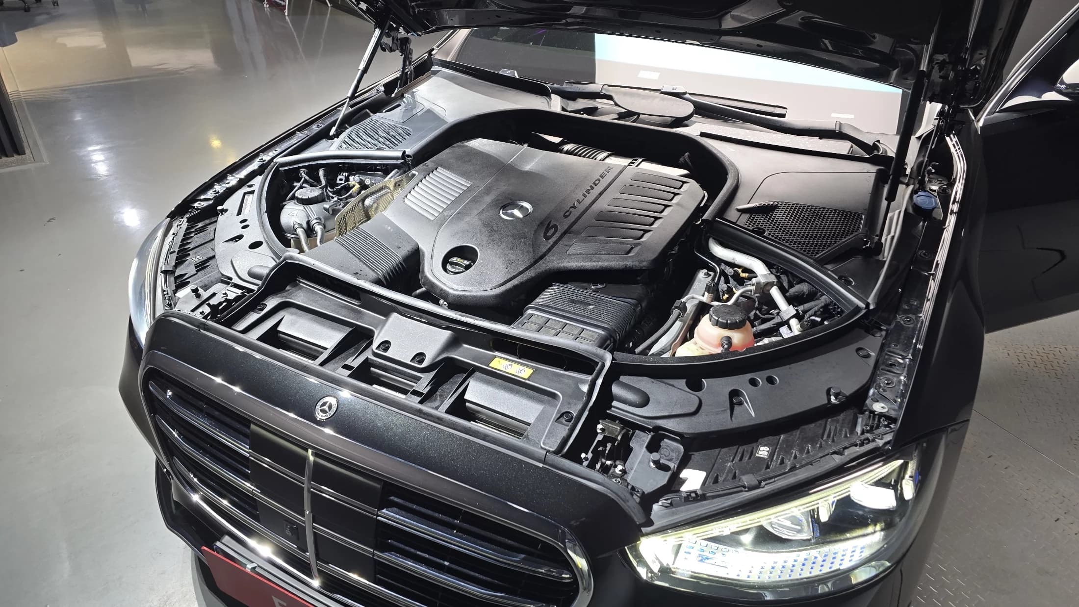 Mercedes-Benz S-Class S500L 4MATIC, 2023 г. 58638 км. — фото 6