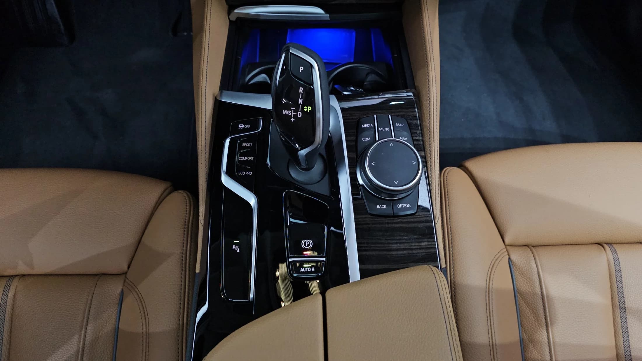 BMW 5-Series 520i Luxury, 2022 г. 26174 км. — фото 9