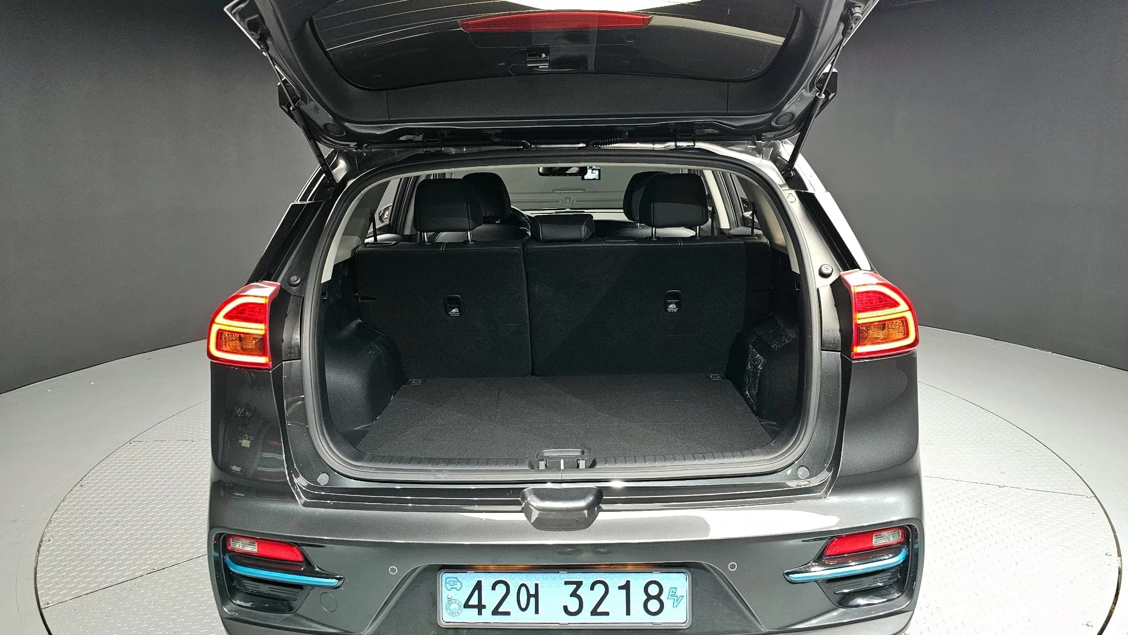 Kia Niro Prestige, электромобиль, 2021 г. 68354 км. — фото 20